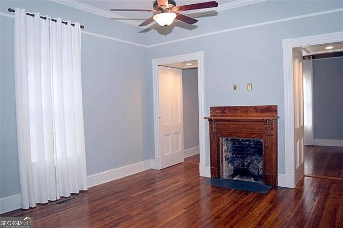 203 N Washington Avenue Property Photo 8