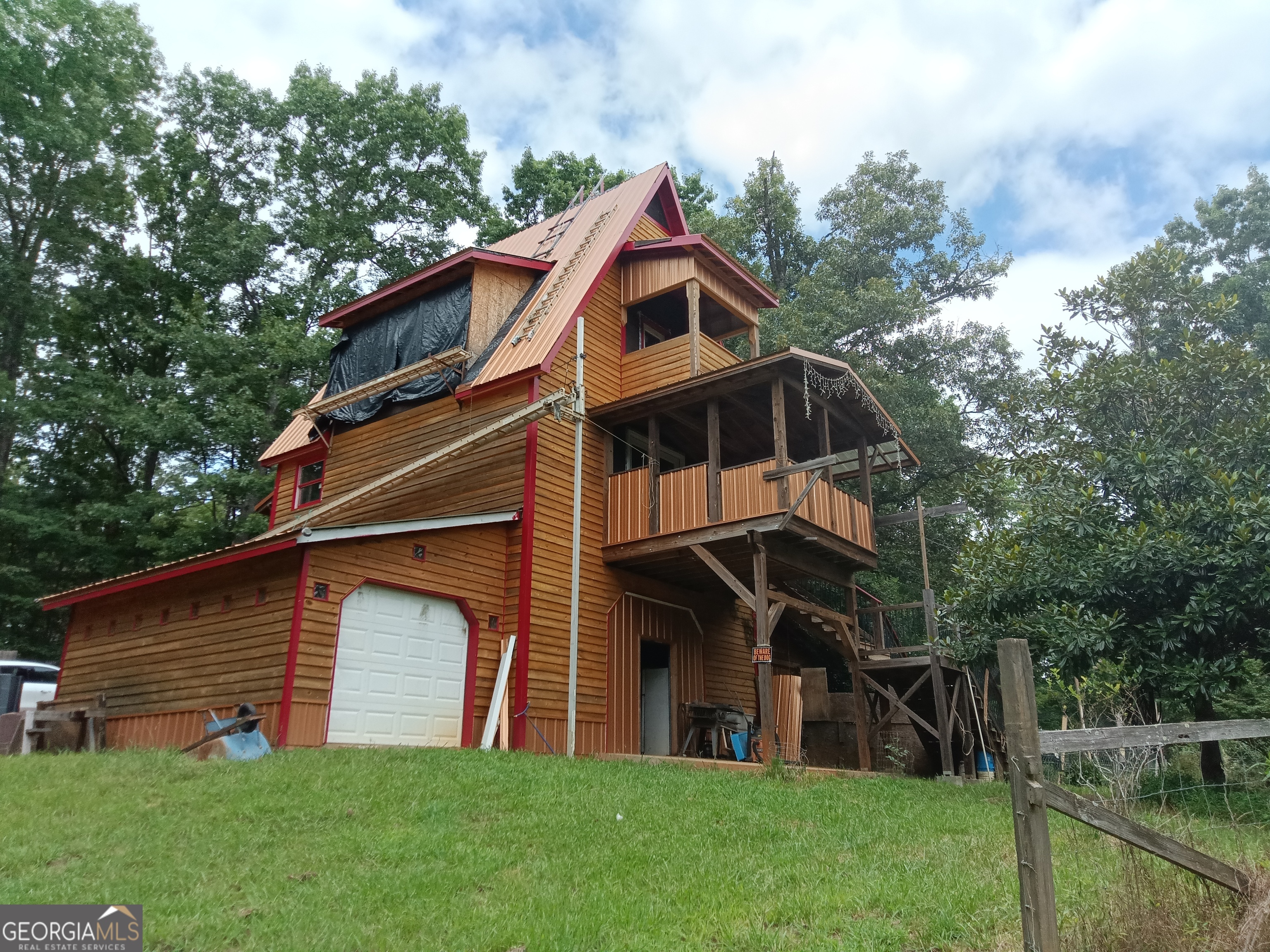 852 Martin Drive Property Photo 1