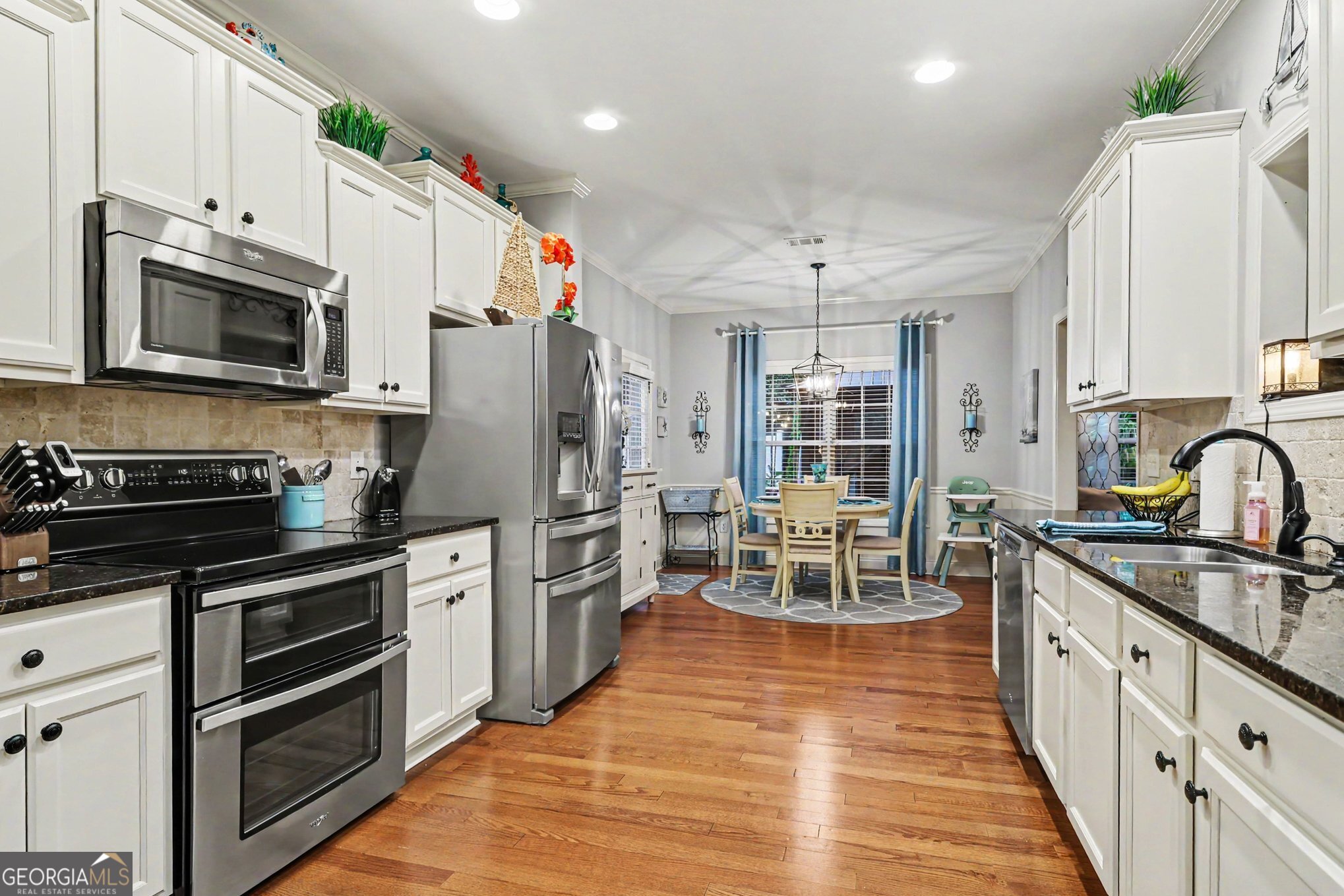 1734 Lakeland Lane Property Photo 4