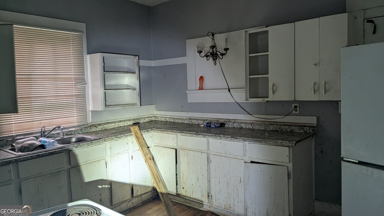 4040 Kemper Avenue Property Photo 4