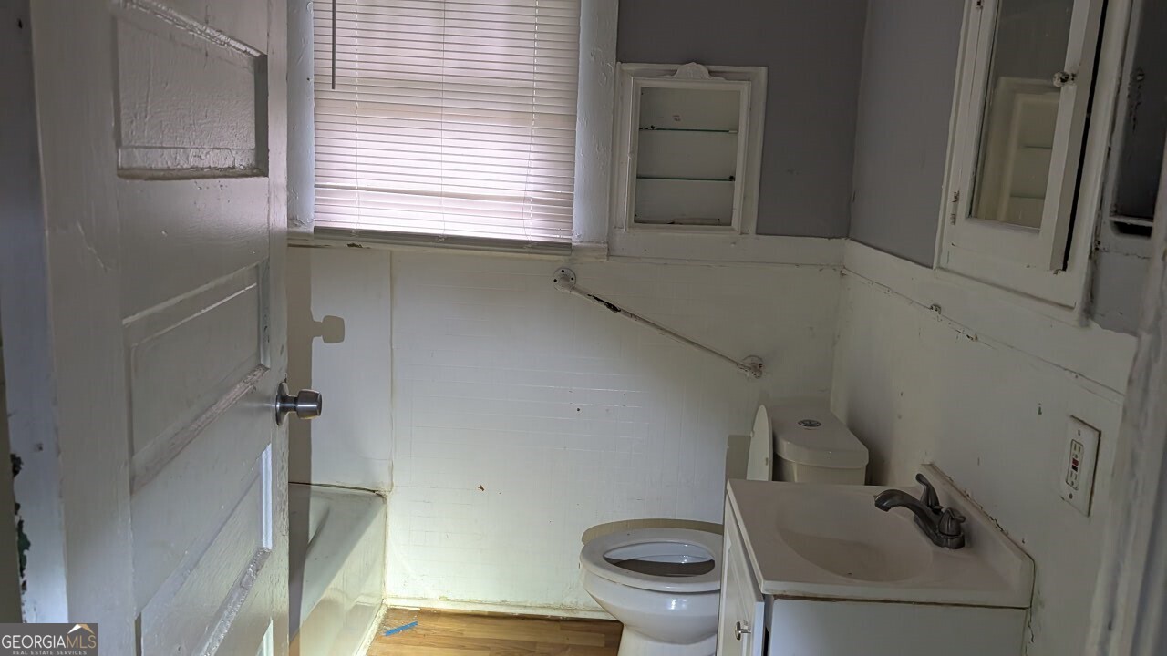 4040 Kemper Avenue Property Photo 6