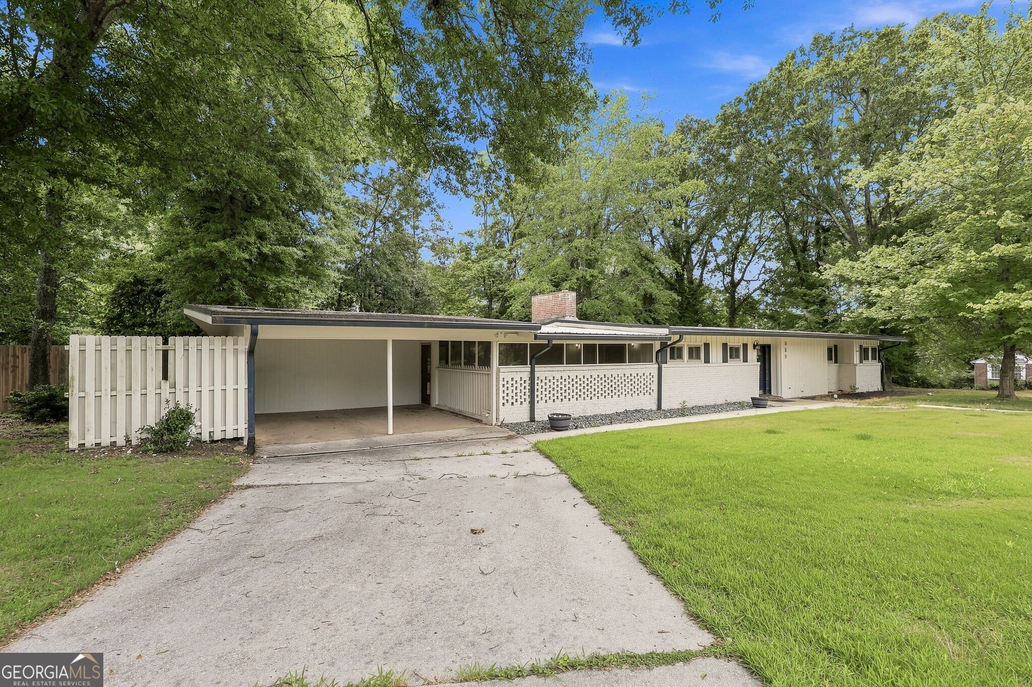 989 Rudolph Street Property Photo 1
