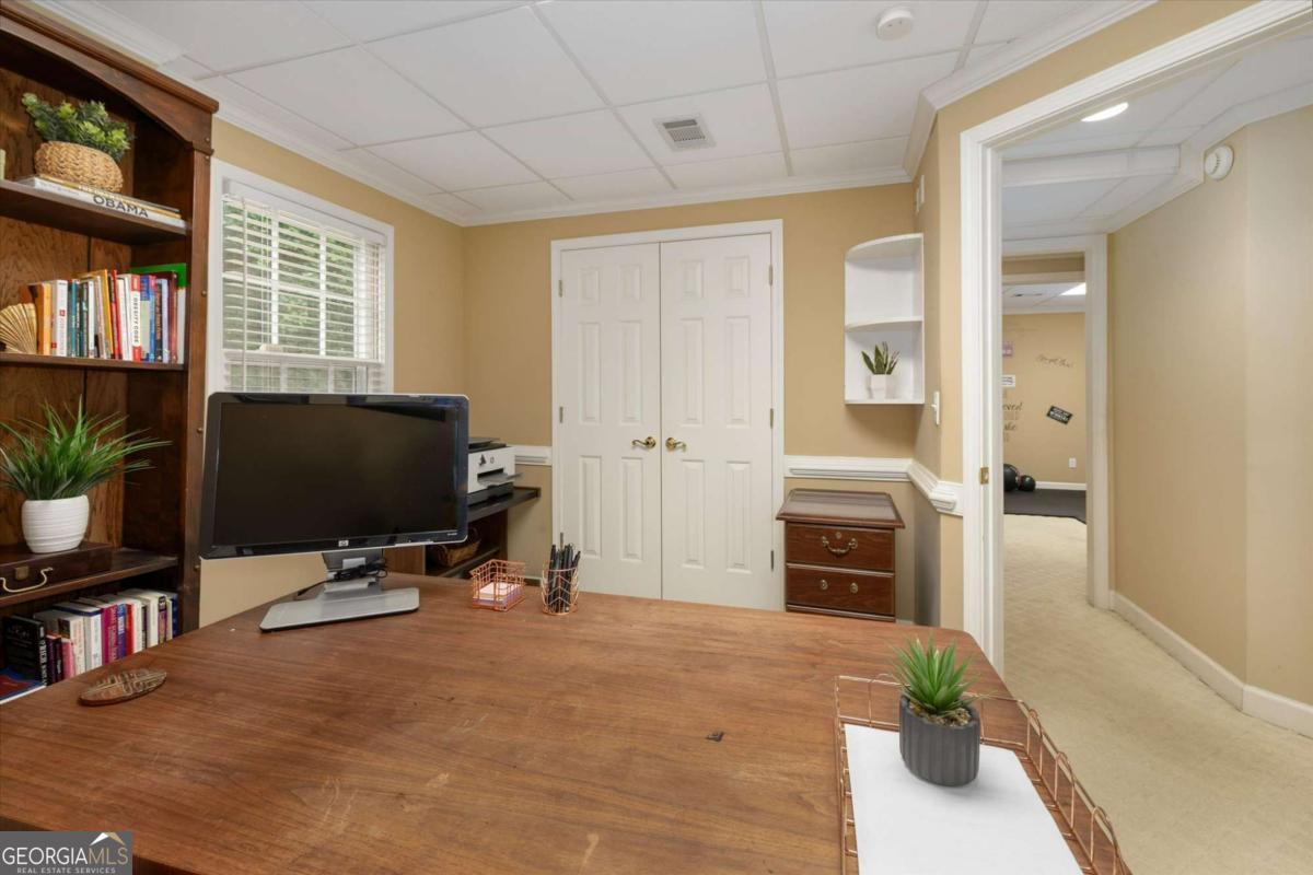 1918 De Winton Place Property Photo 24