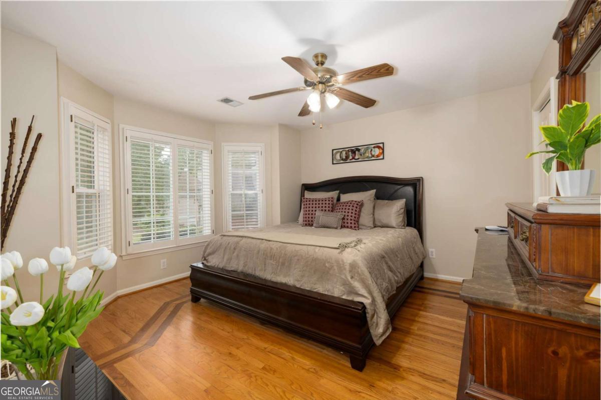 1918 De Winton Place Property Photo 33