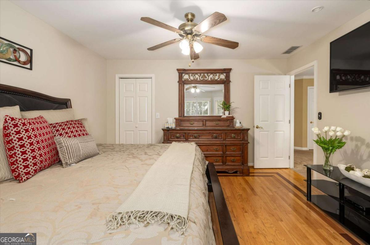 1918 De Winton Place Property Photo 34