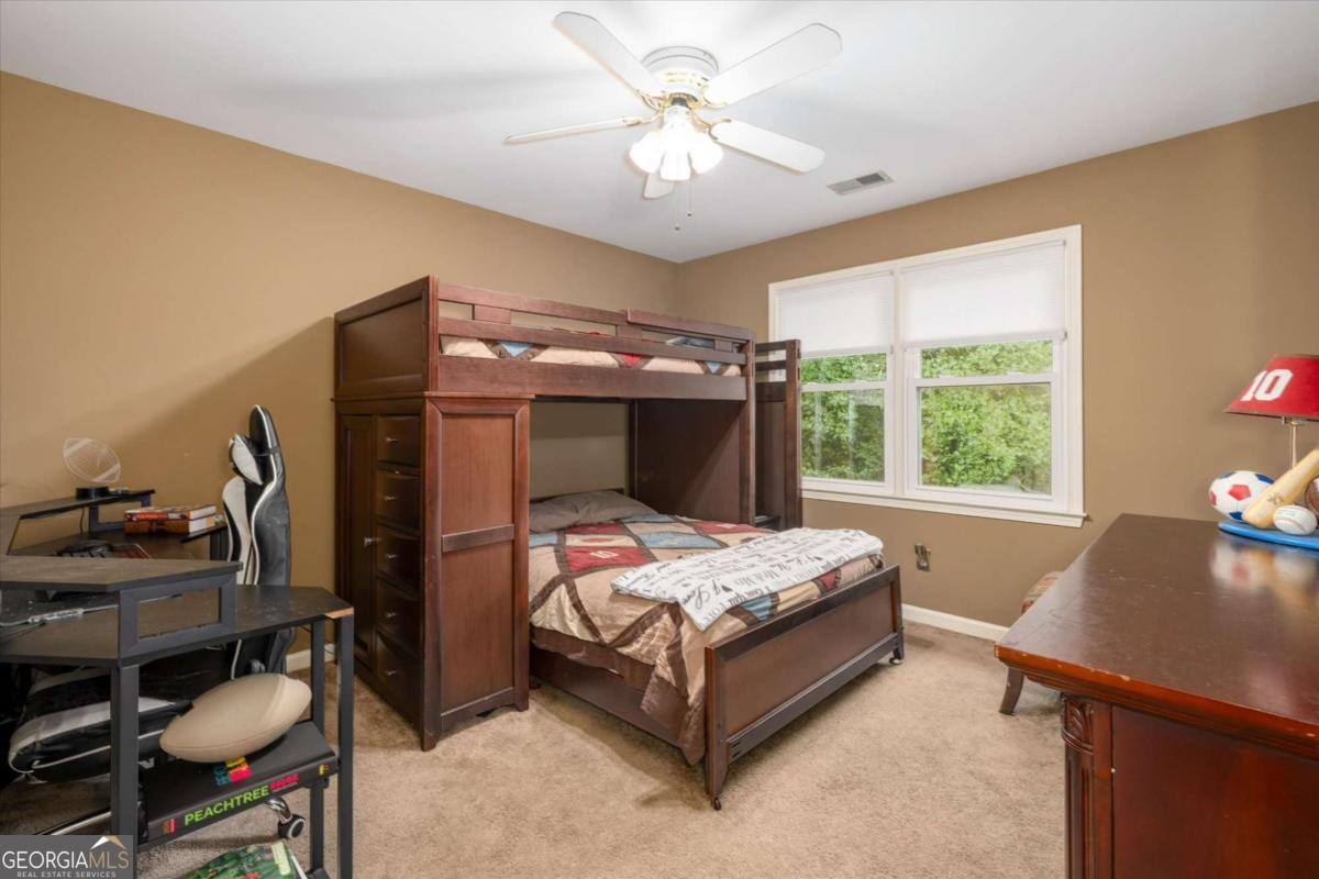 1918 De Winton Place Property Photo 35