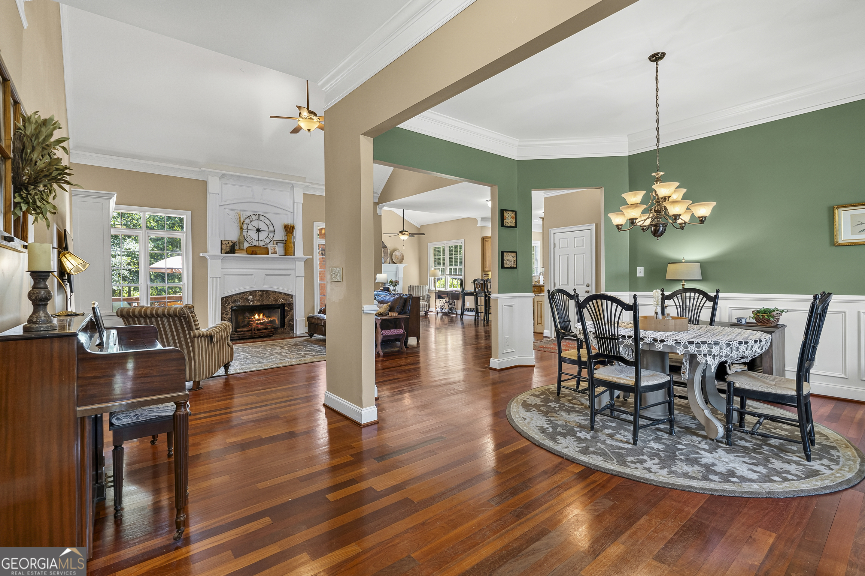 1041 Spring Lake Drive Property Photo 6