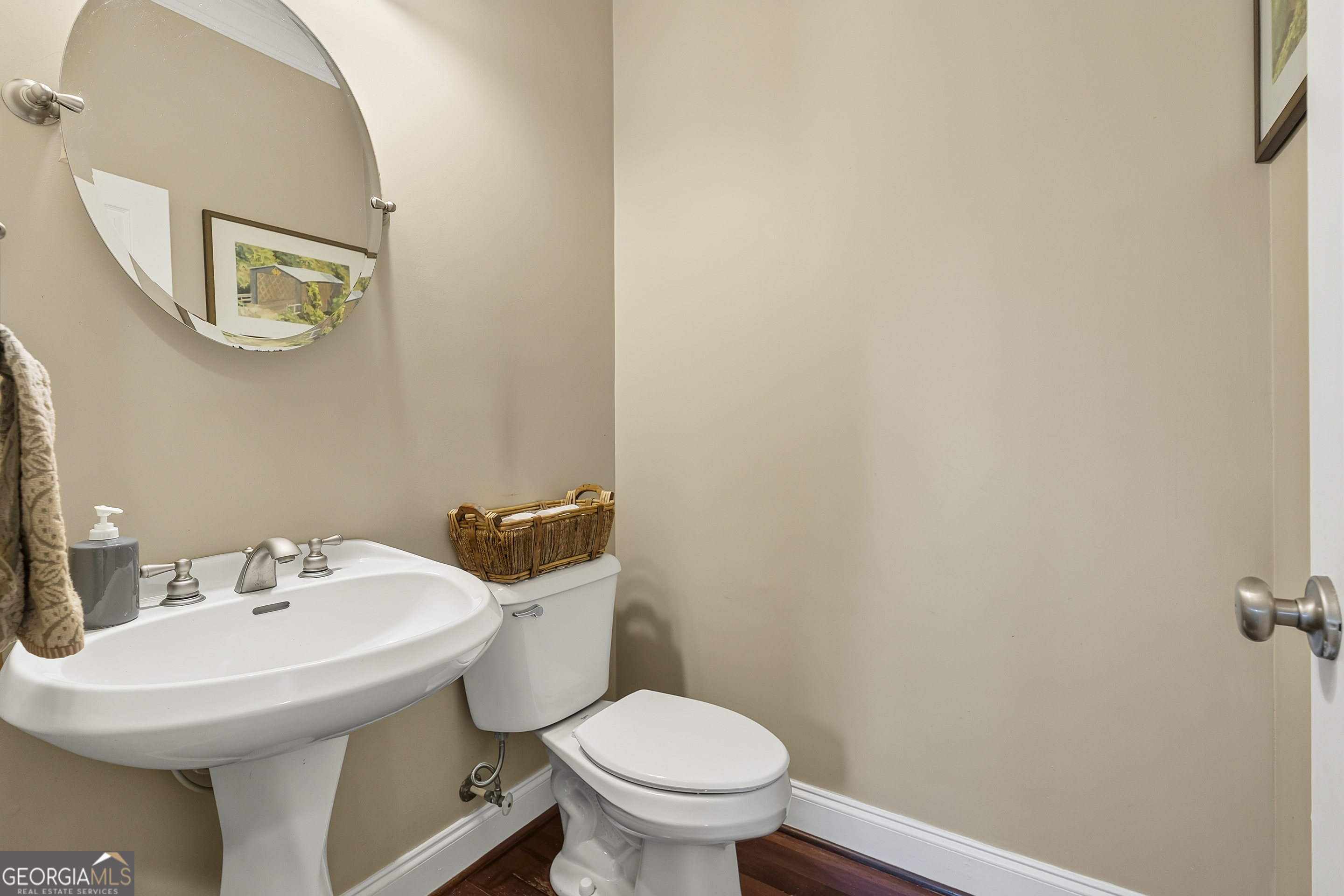 1041 Spring Lake Drive Property Photo 11