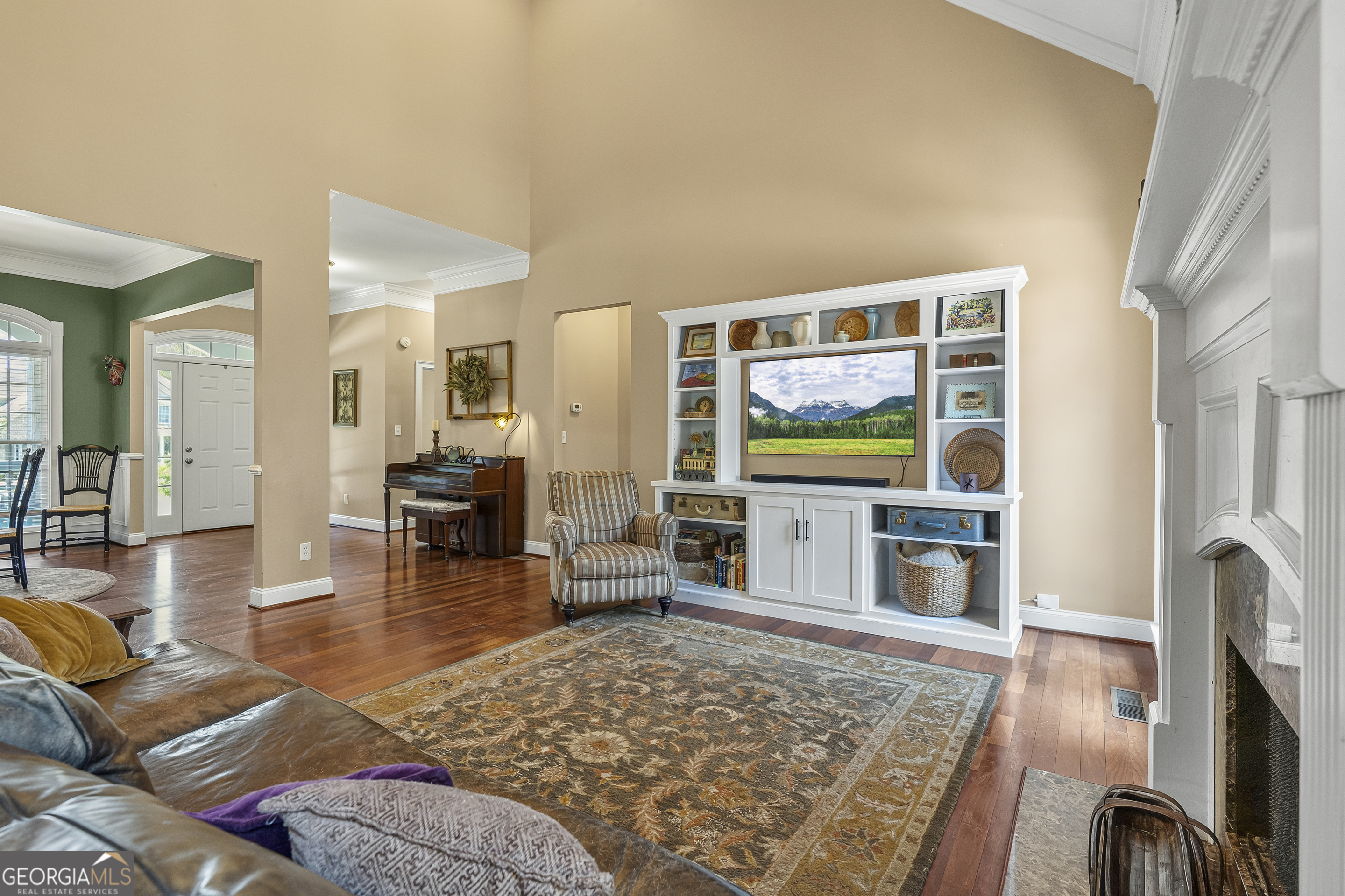 1041 Spring Lake Drive Property Photo 15