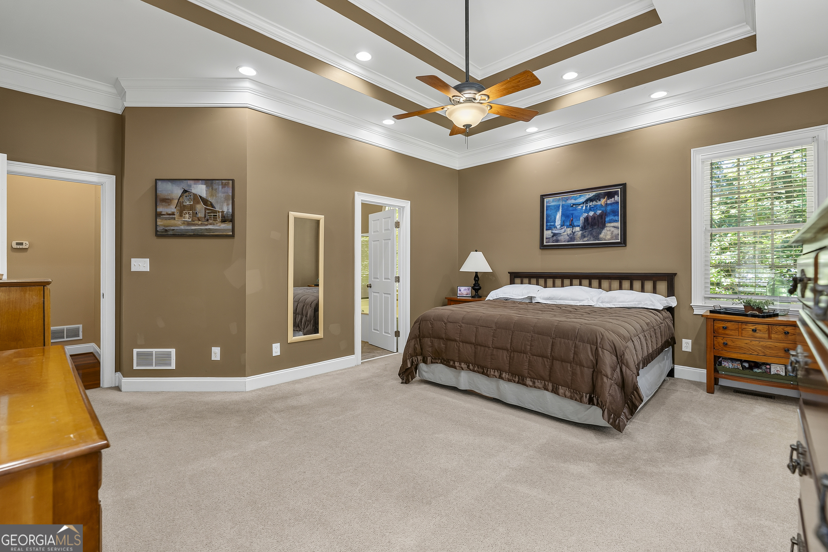 1041 Spring Lake Drive Property Photo 17