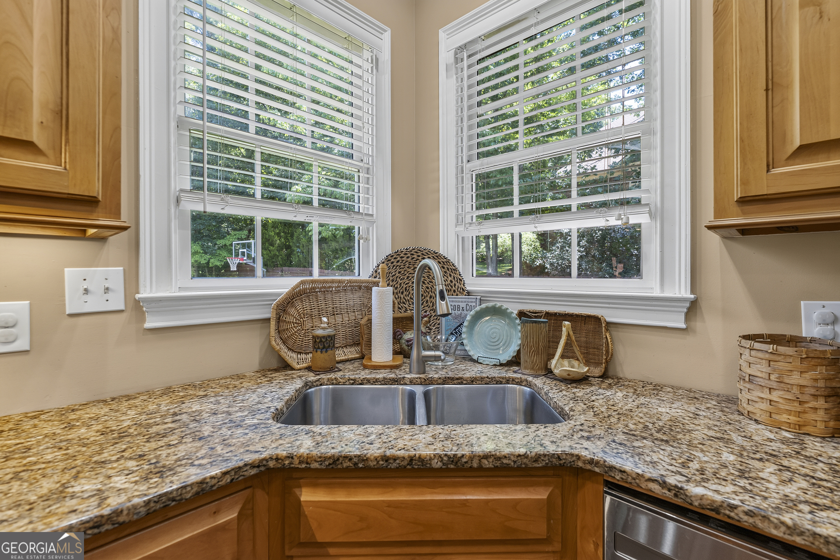 1041 Spring Lake Drive Property Photo 31