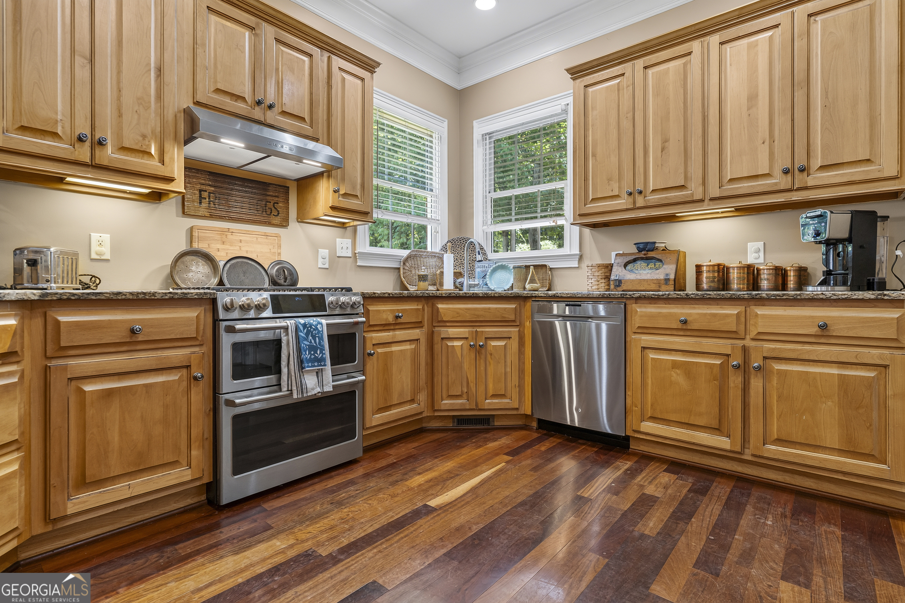 1041 Spring Lake Drive Property Photo 32