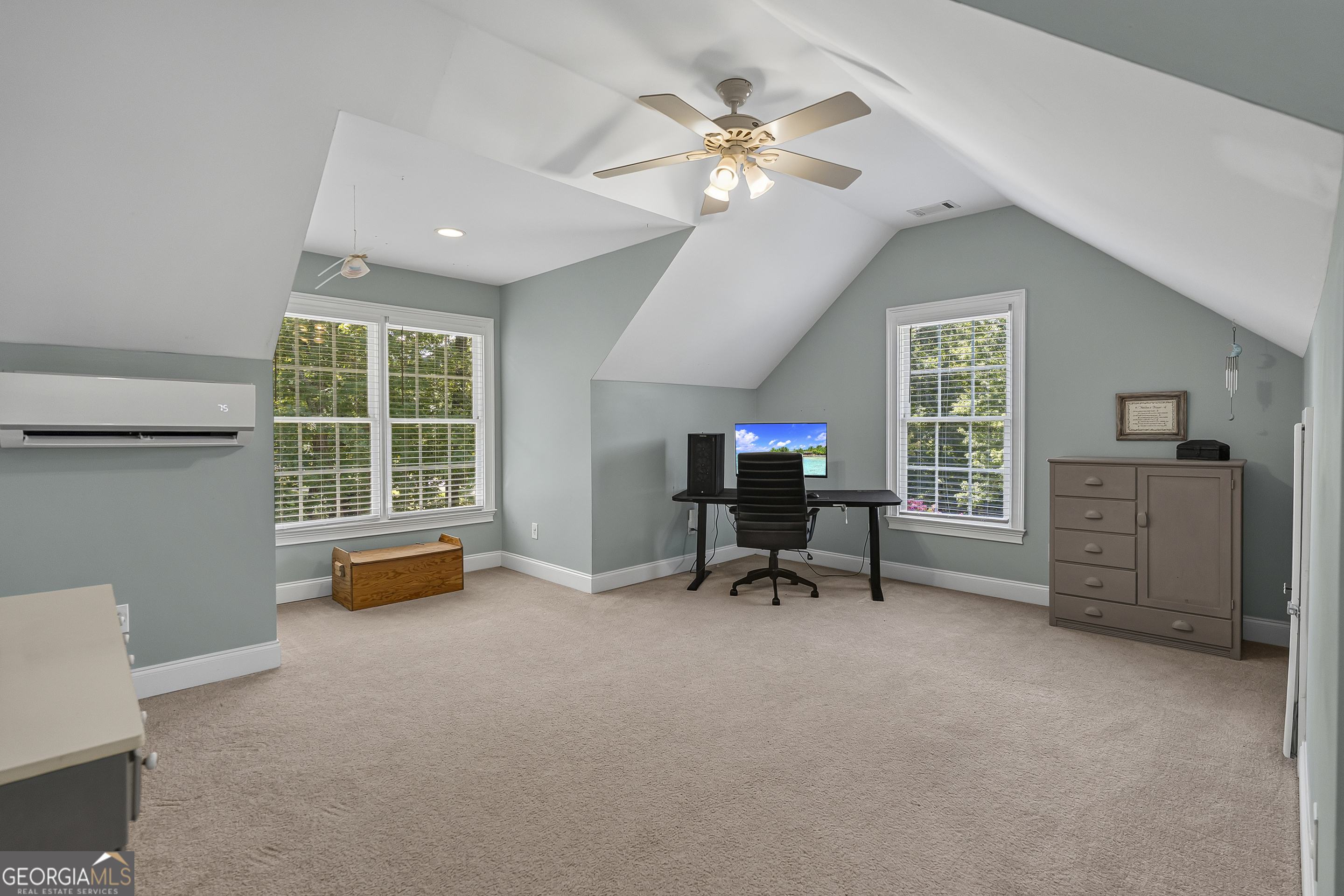 1041 Spring Lake Drive Property Photo 39