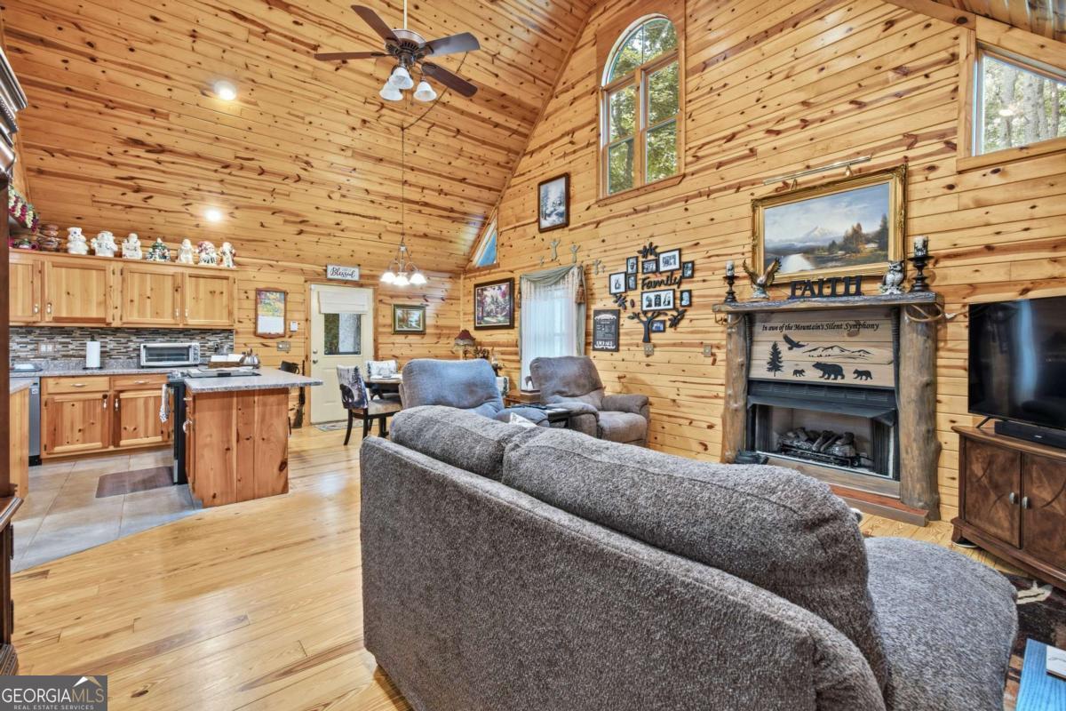 2447 Hi River Road Property Photo 9