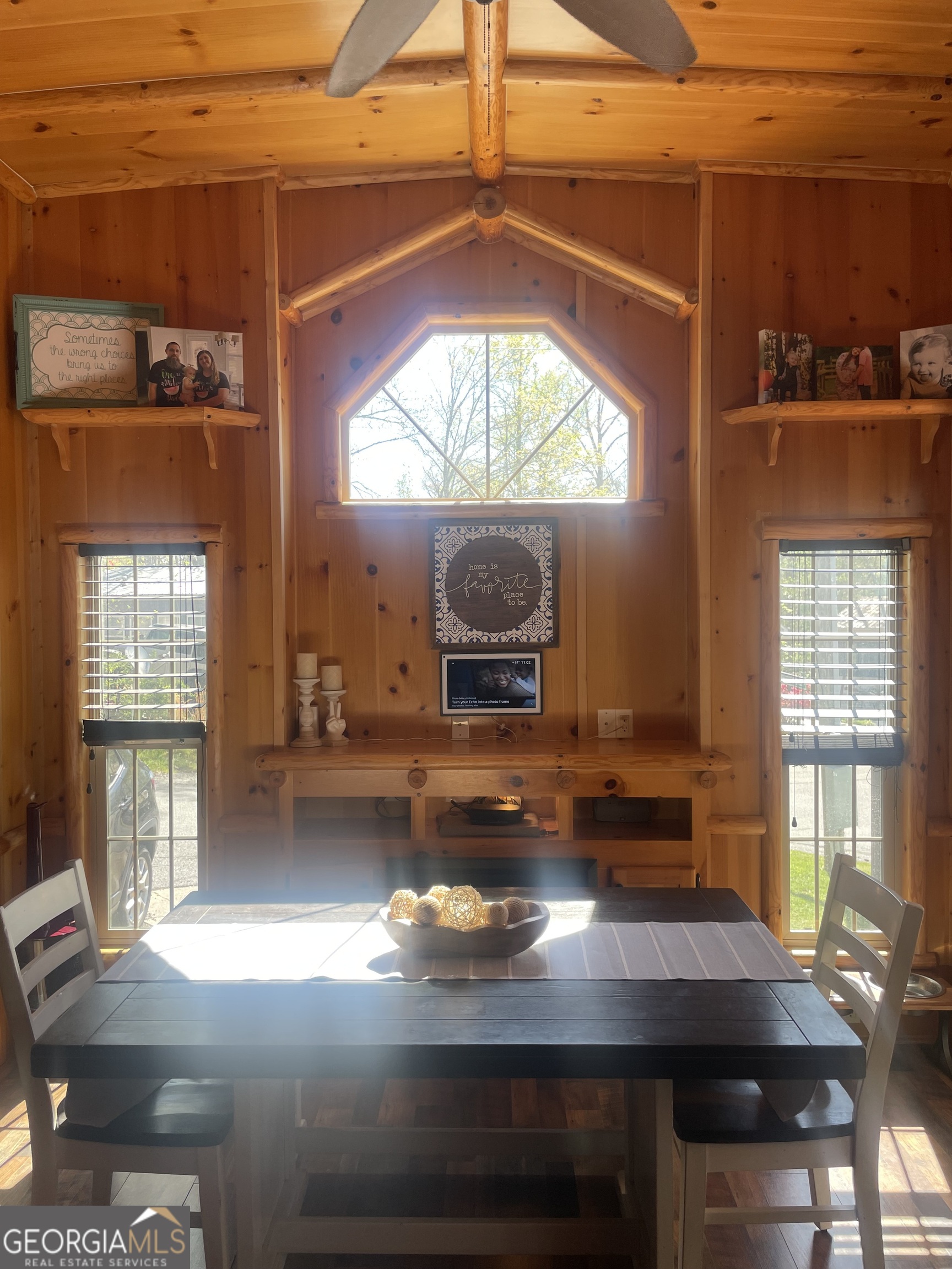 8 Cindy Parkway Property Photo 15