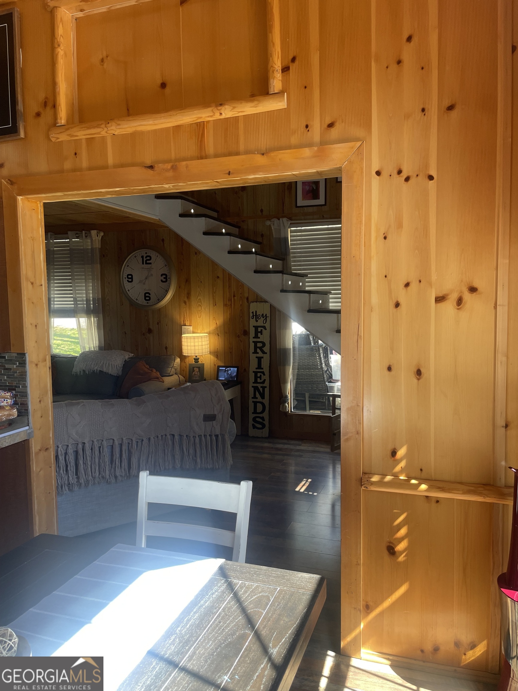 8 Cindy Parkway Property Photo 29