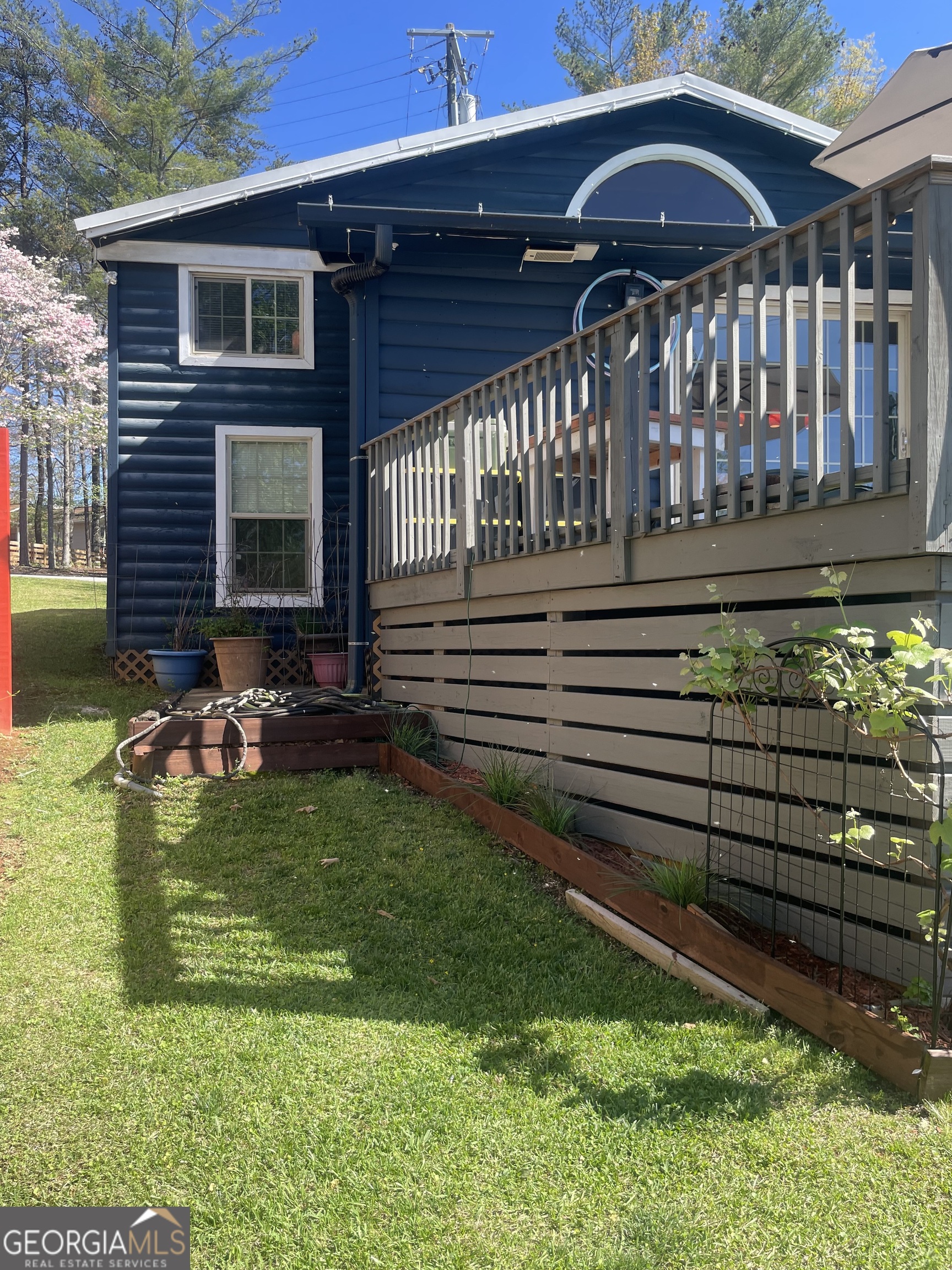 8 Cindy Parkway Property Photo 32