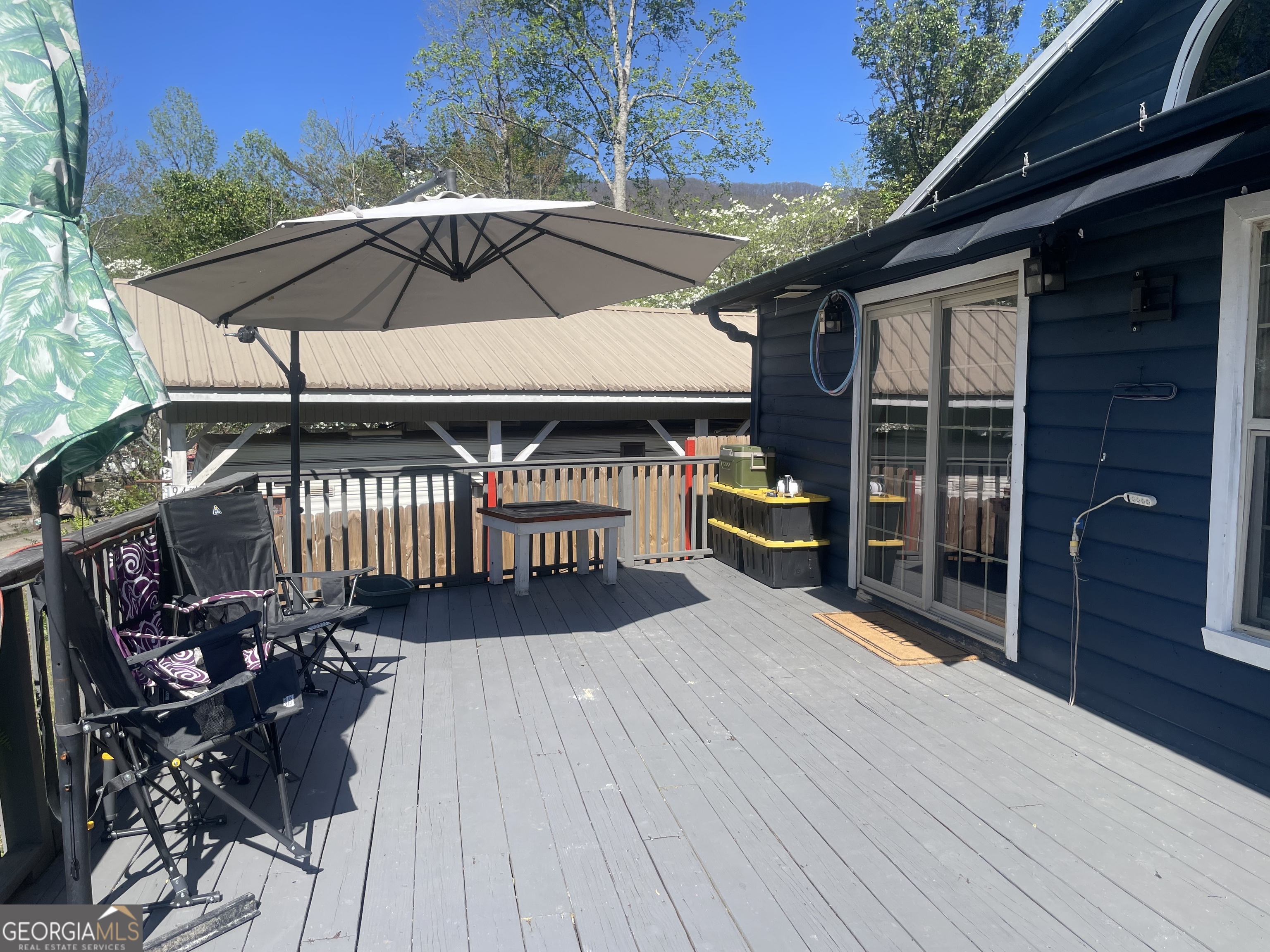 8 Cindy Parkway Property Photo 40