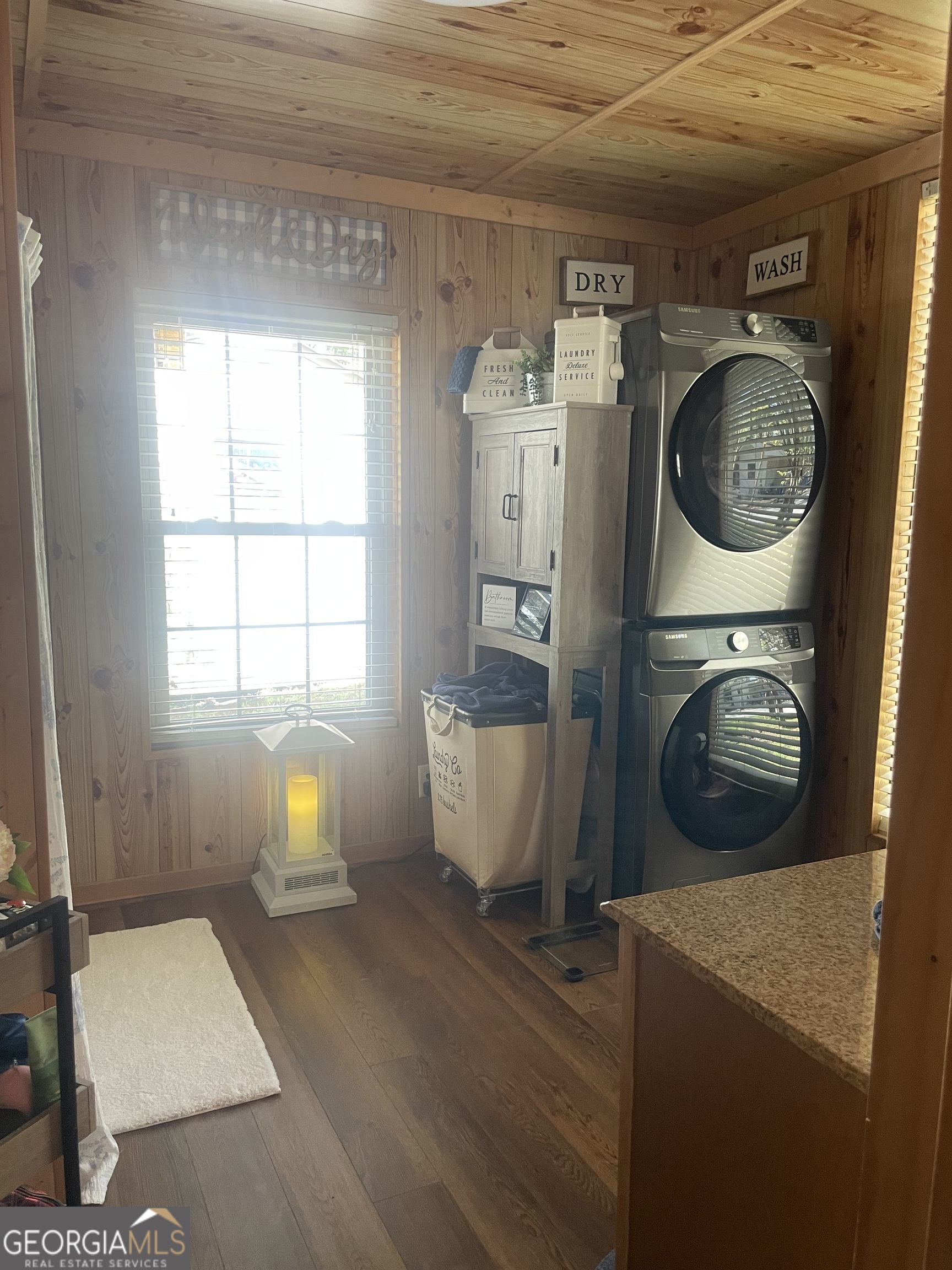8 Cindy Parkway Property Photo 61
