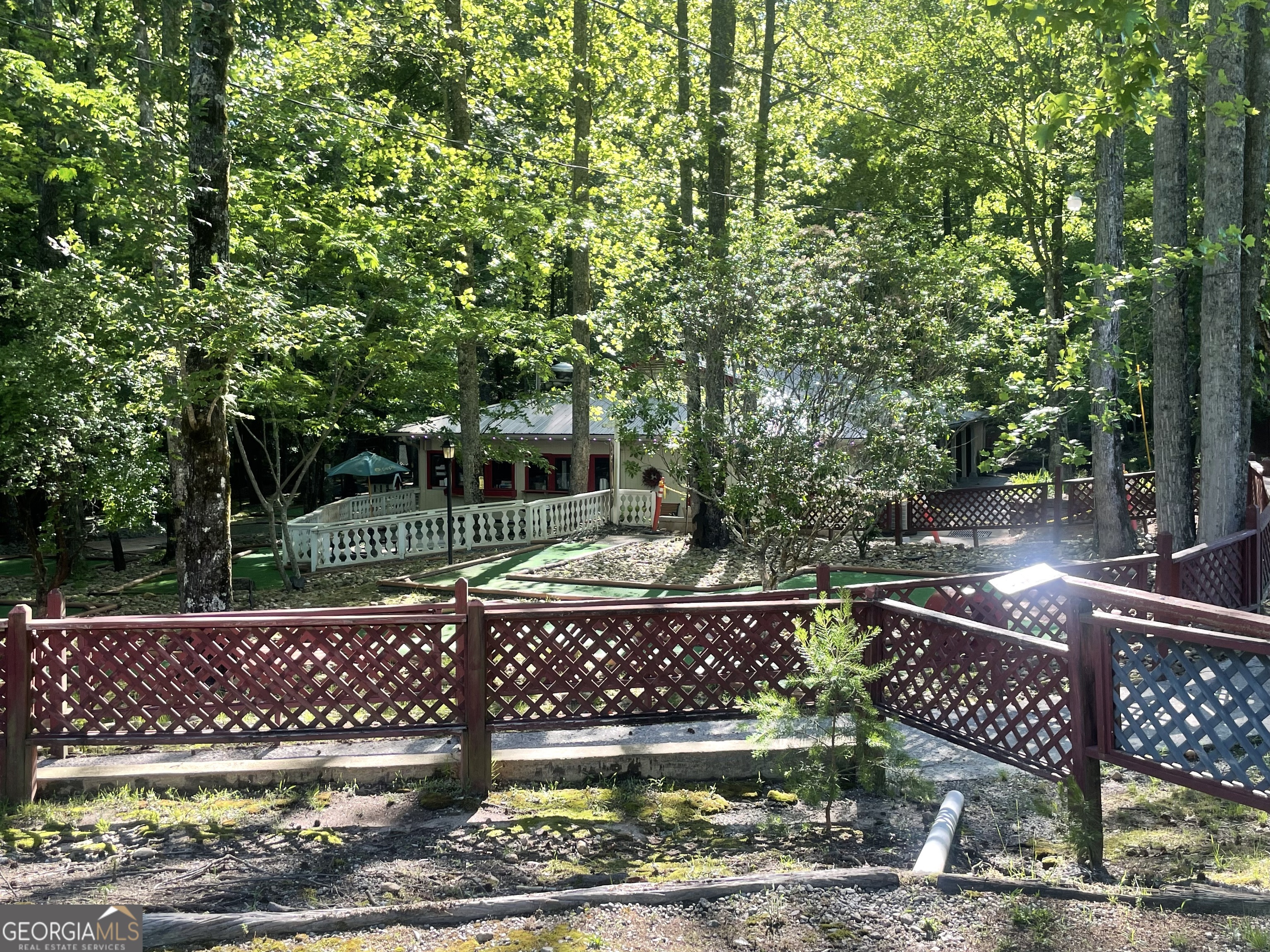 8 Cindy Parkway Property Photo 74
