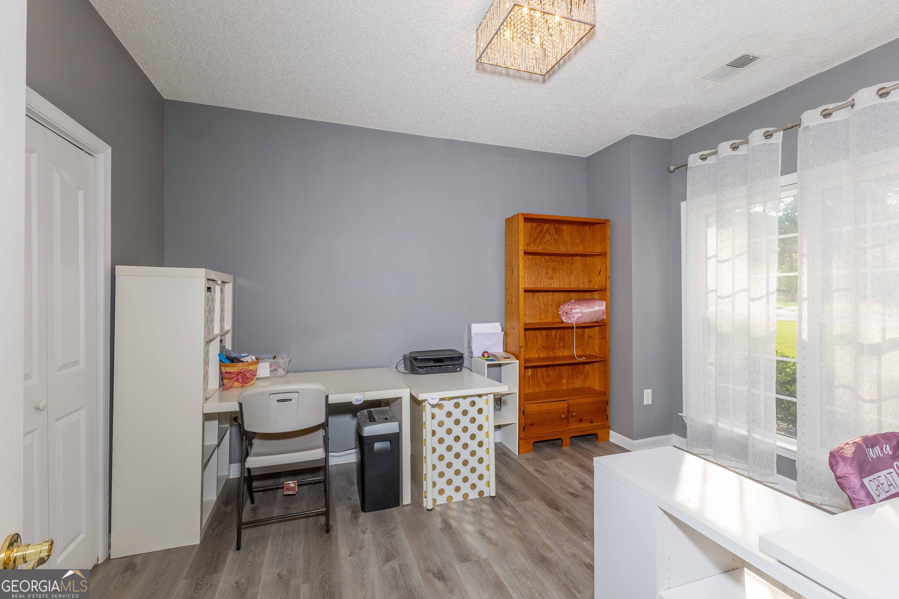 300 Pilgrim Way Property Photo 9