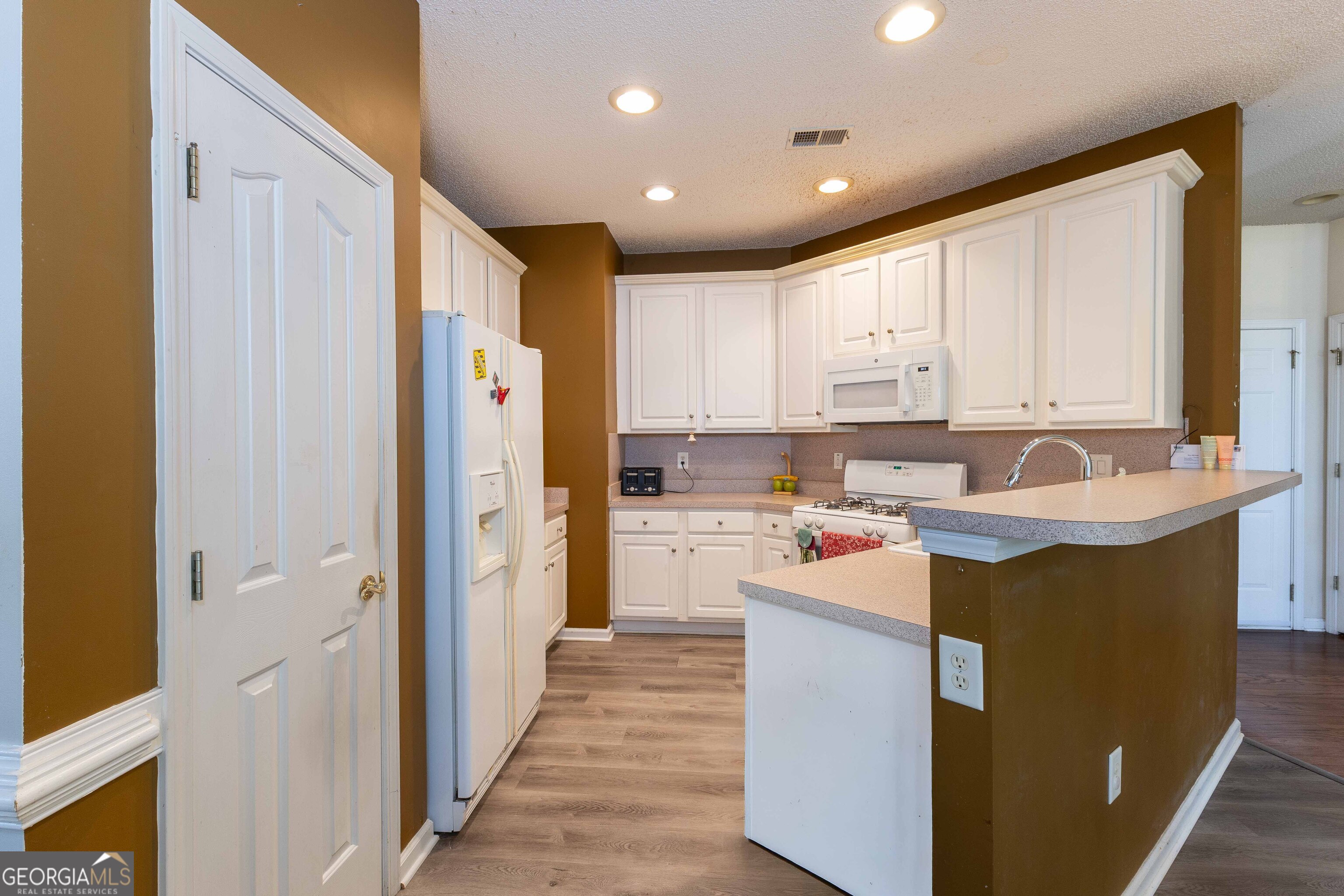 300 Pilgrim Way Property Photo 13