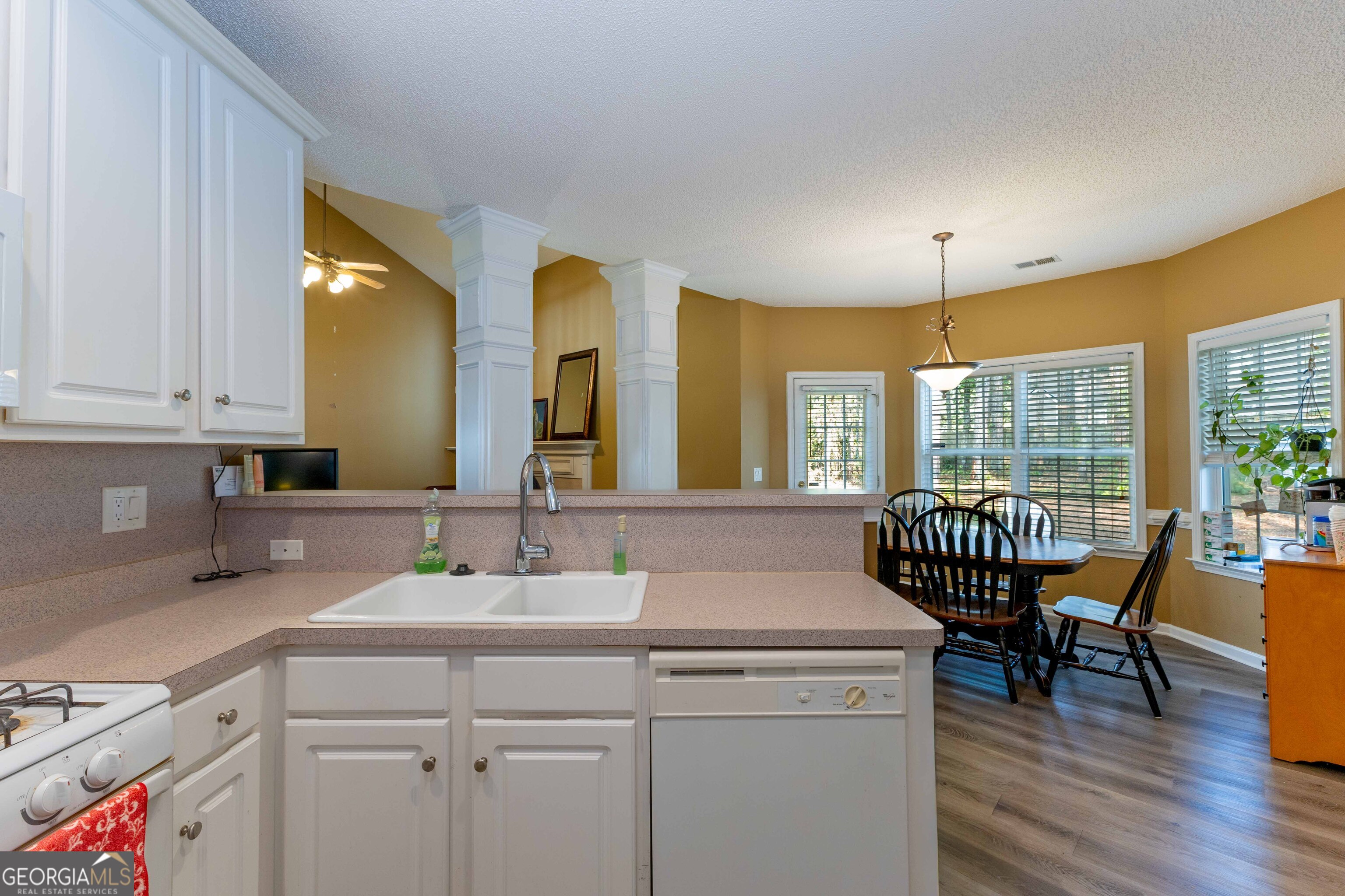 300 Pilgrim Way Property Photo 15