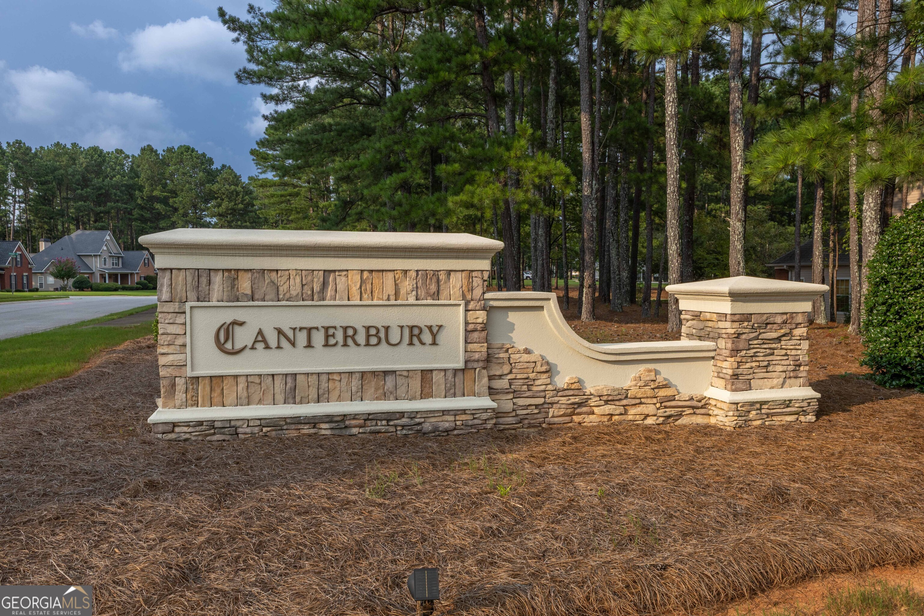 300 Pilgrim Way Property Photo 35