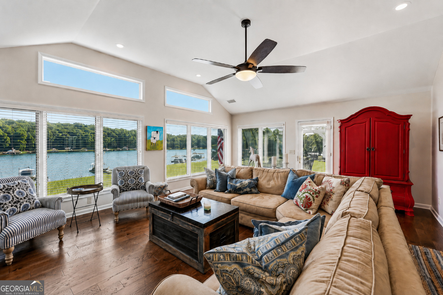 3623 N River Road Property Photo 12