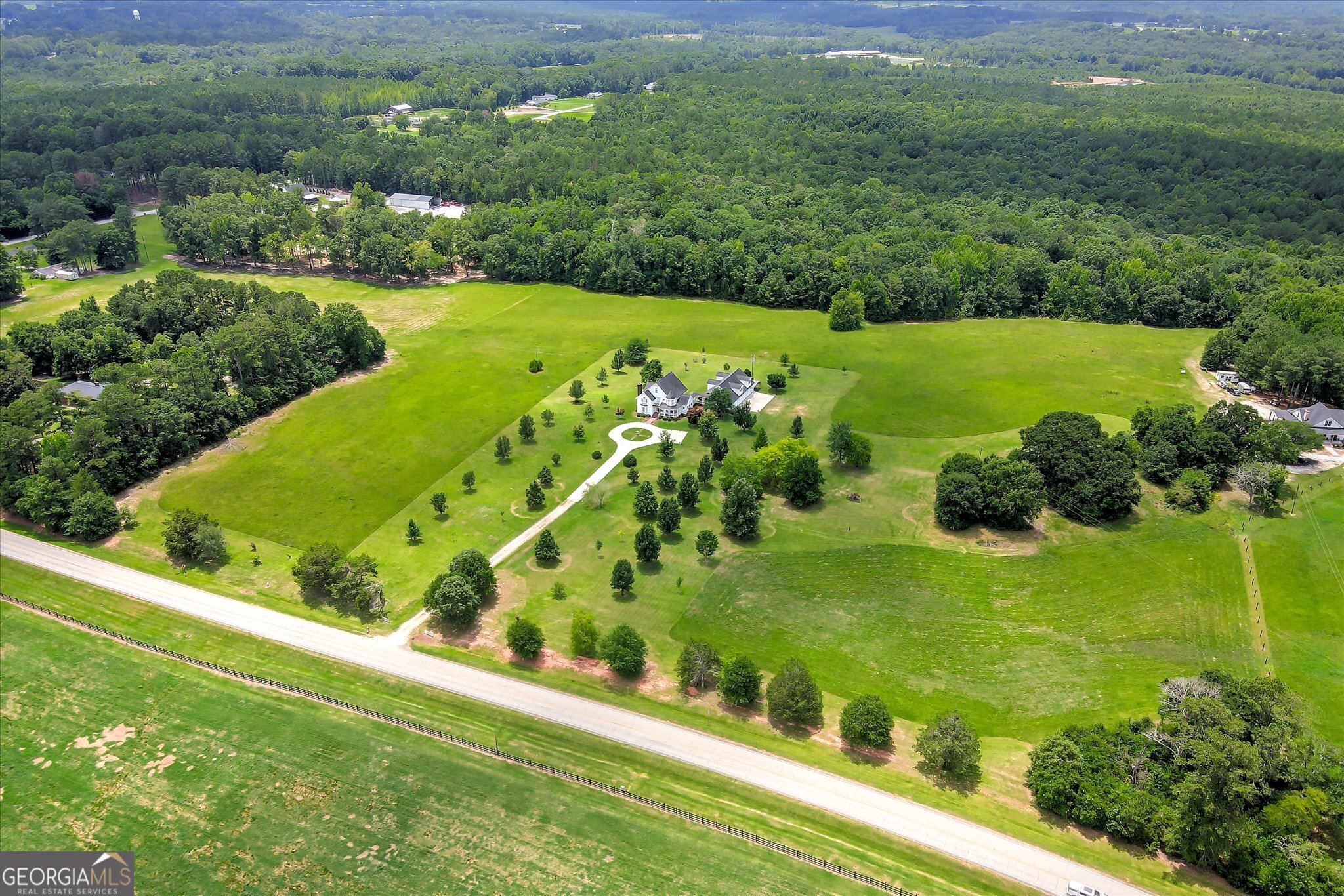 1229 Elberton Highway Property Photo 9
