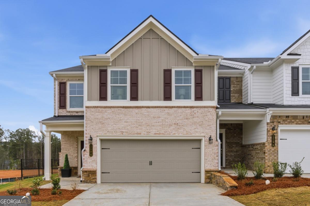 1198 Park Center Circle Property Photo 1