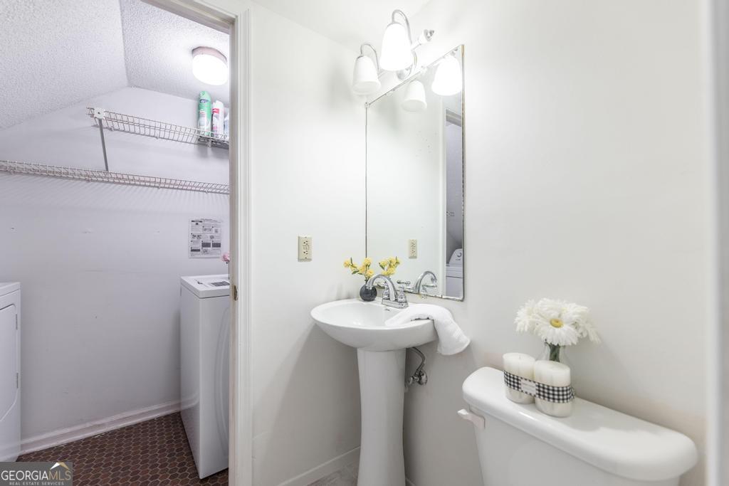 5105 Nisbet Drive Property Photo 13