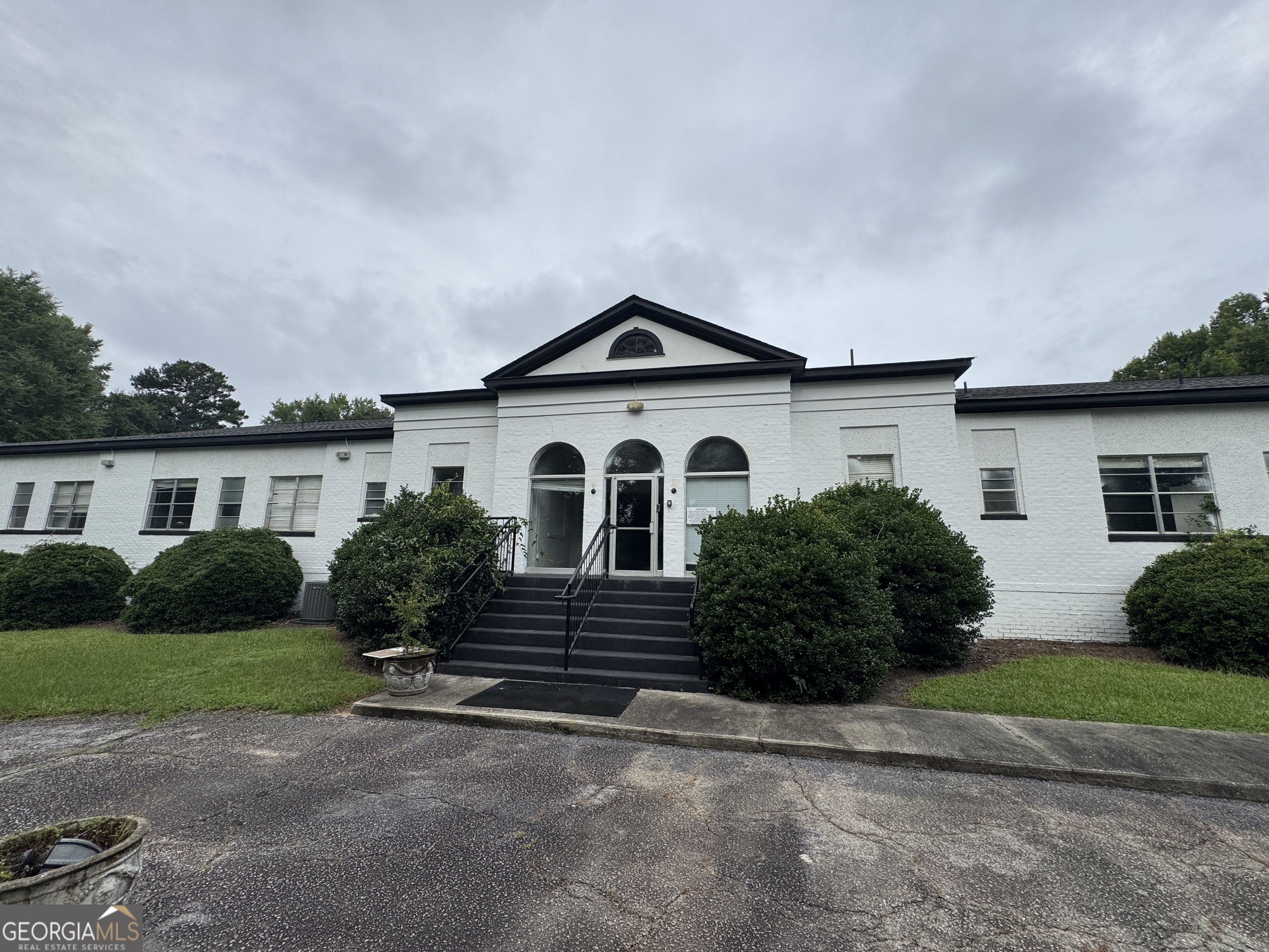 107 Ridgeview Drive Property Photo 2