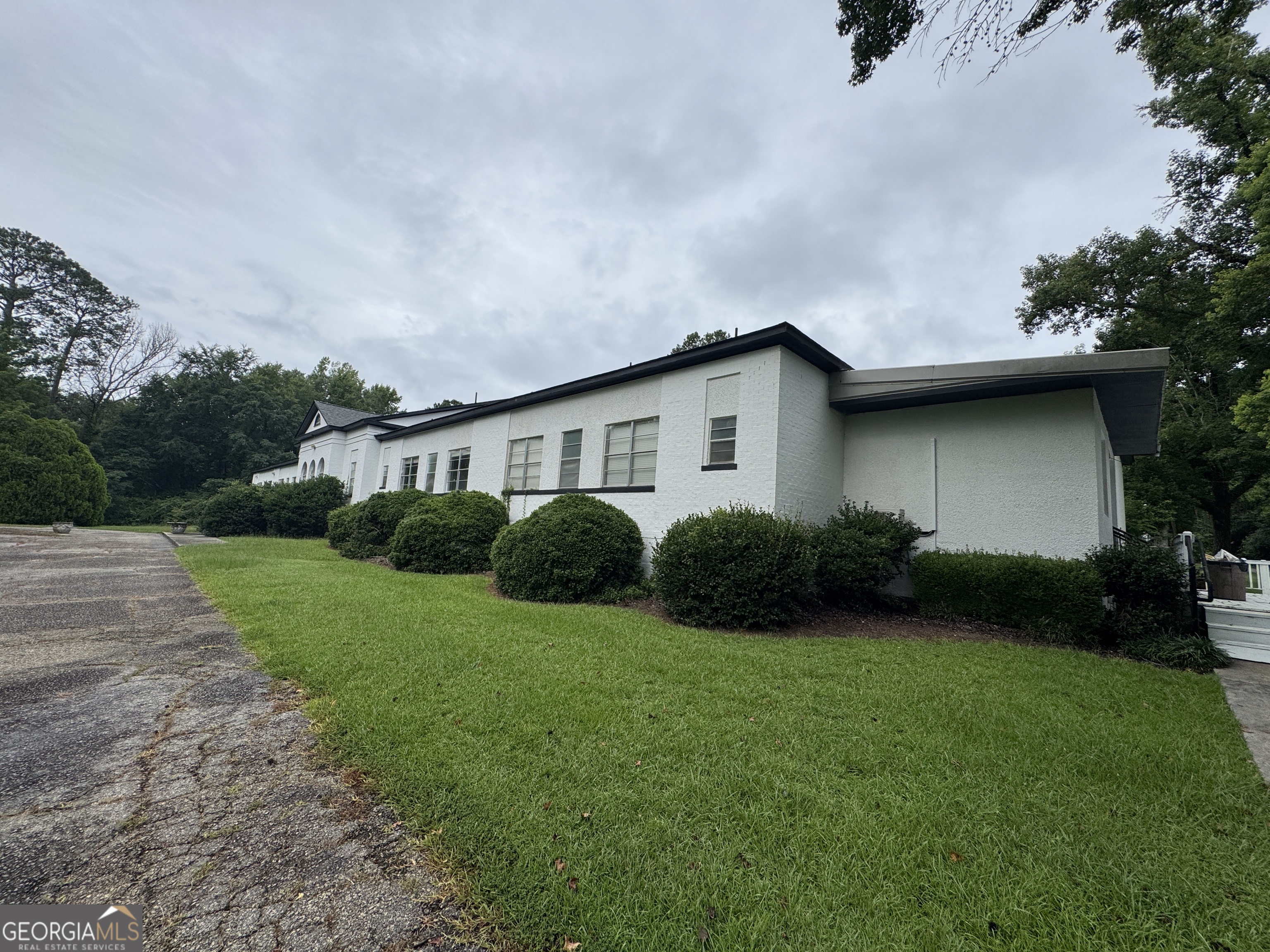 107 Ridgeview Drive Property Photo 3