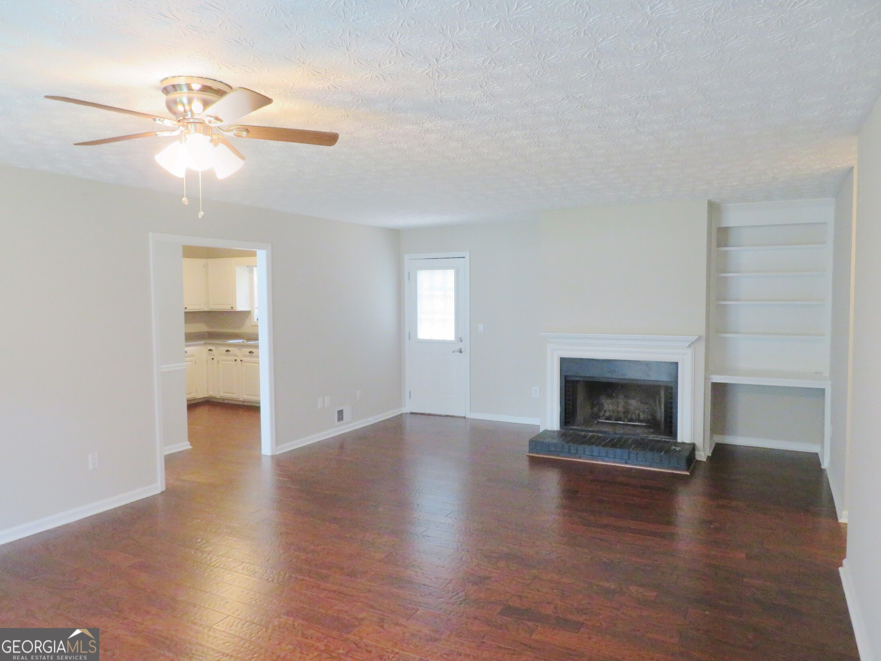 1001 Winston Way Nw Property Photo 5
