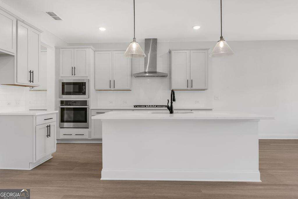121 Willow Bend Road Property Photo 11