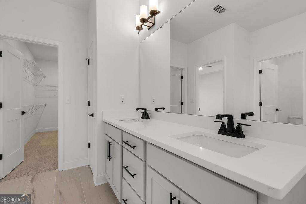 121 Willow Bend Road Property Photo 16