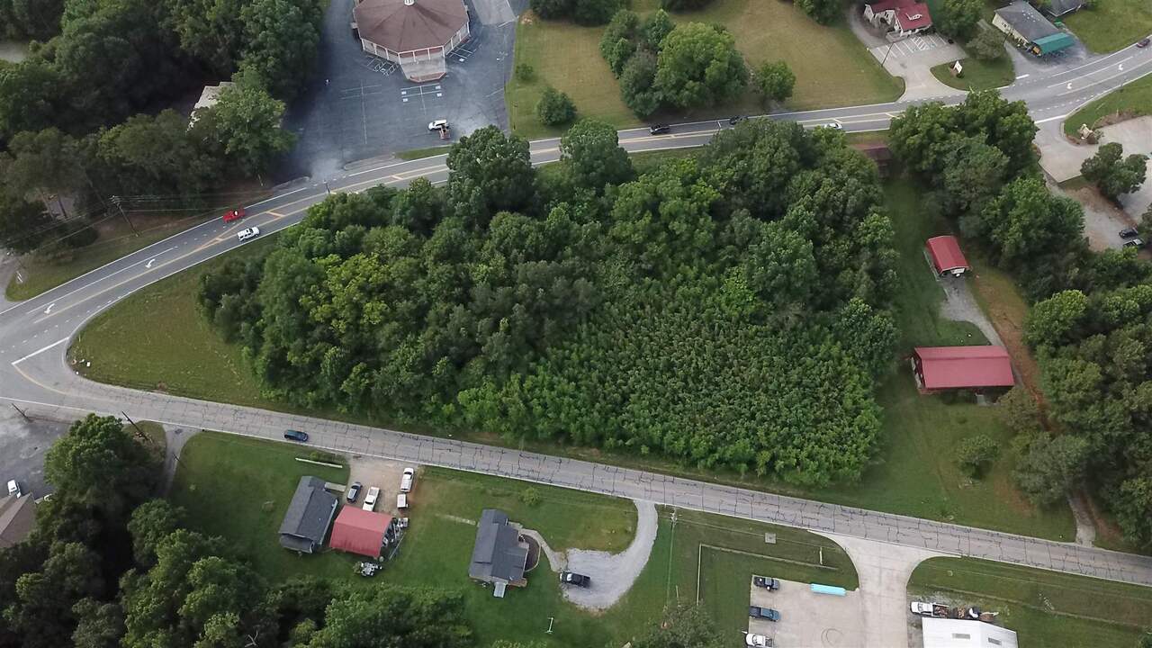 1029 N Hist Highway 441 Property Photo 12