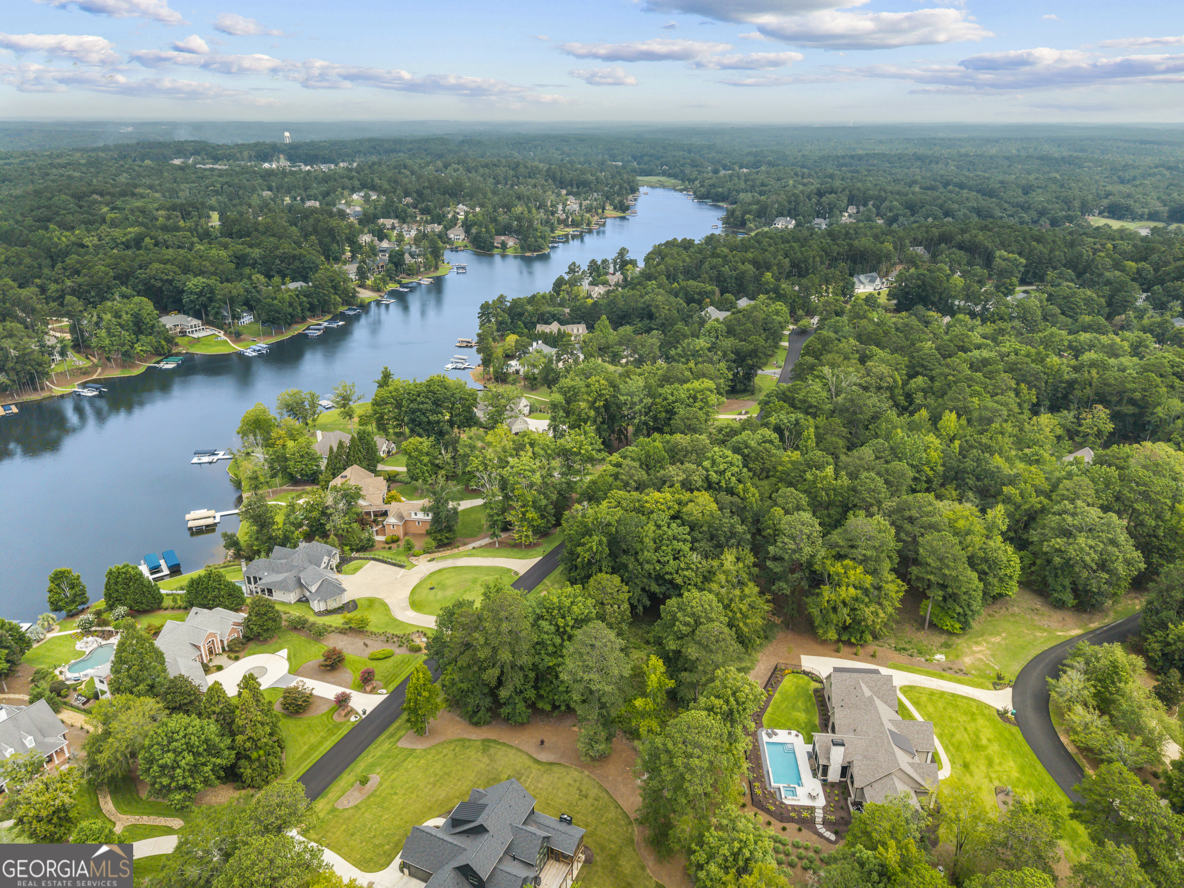 1360 Lighthouse Circle Property Photo 3