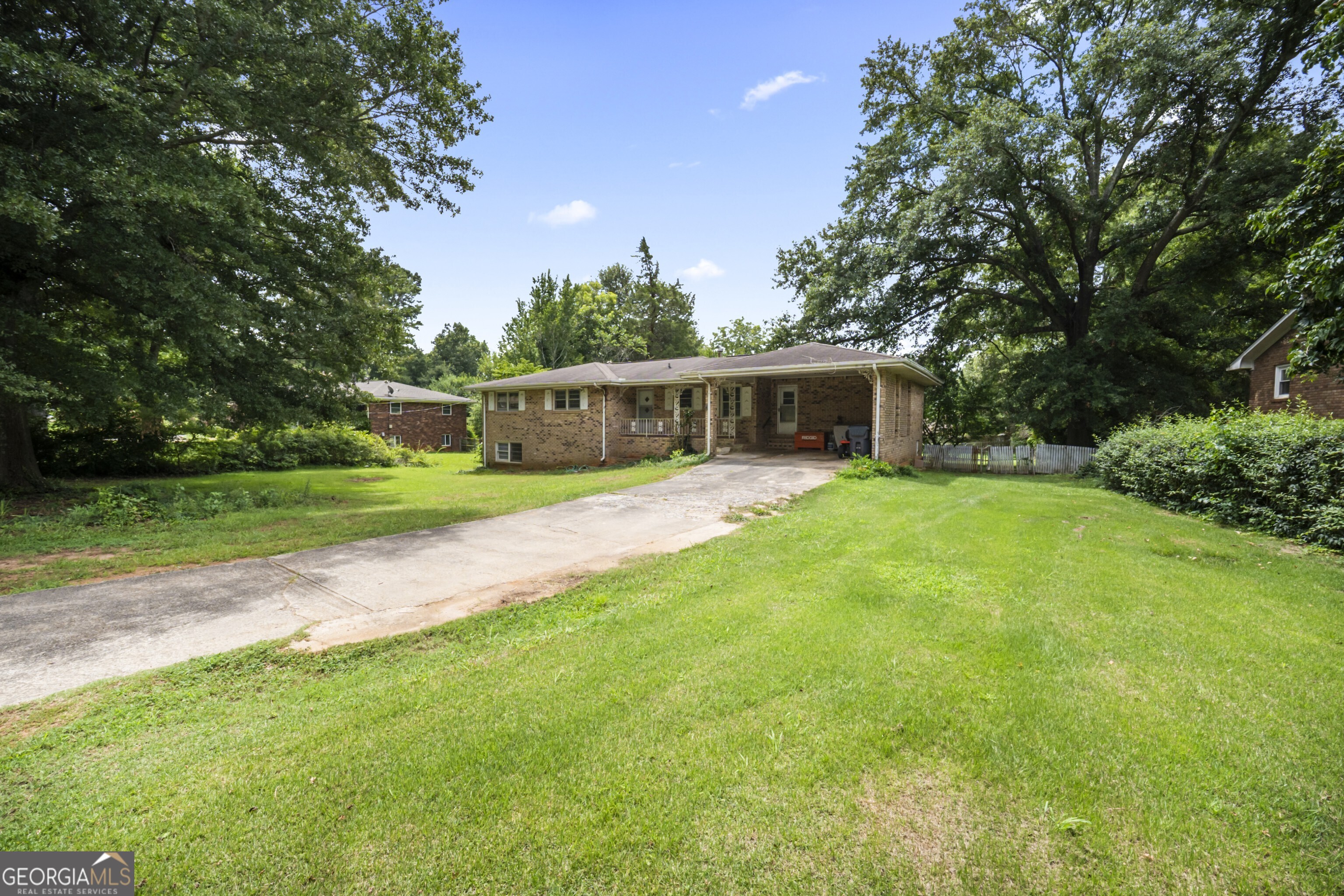 1810 Hasty Road Property Photo 2