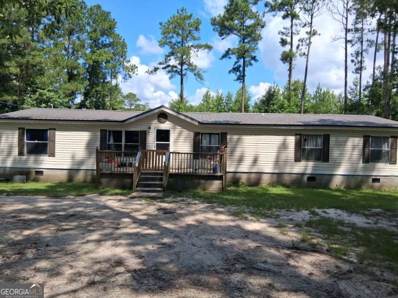 425 Sycamore Drive Property Photo 2