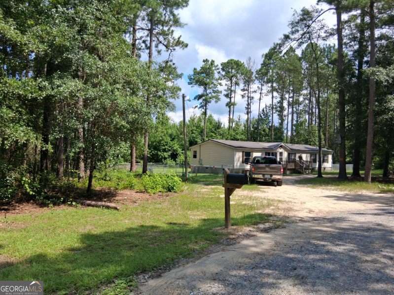 425 Sycamore Drive Property Photo 4