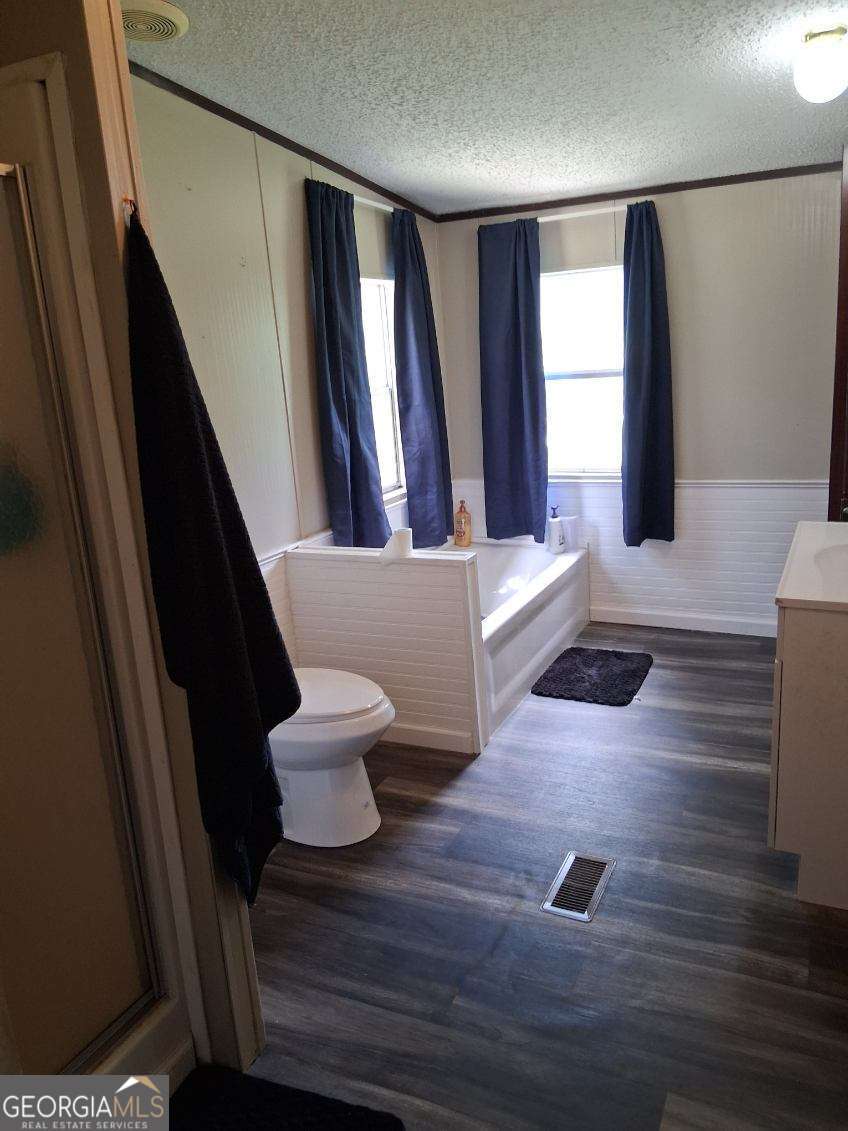 425 Sycamore Drive Property Photo 36