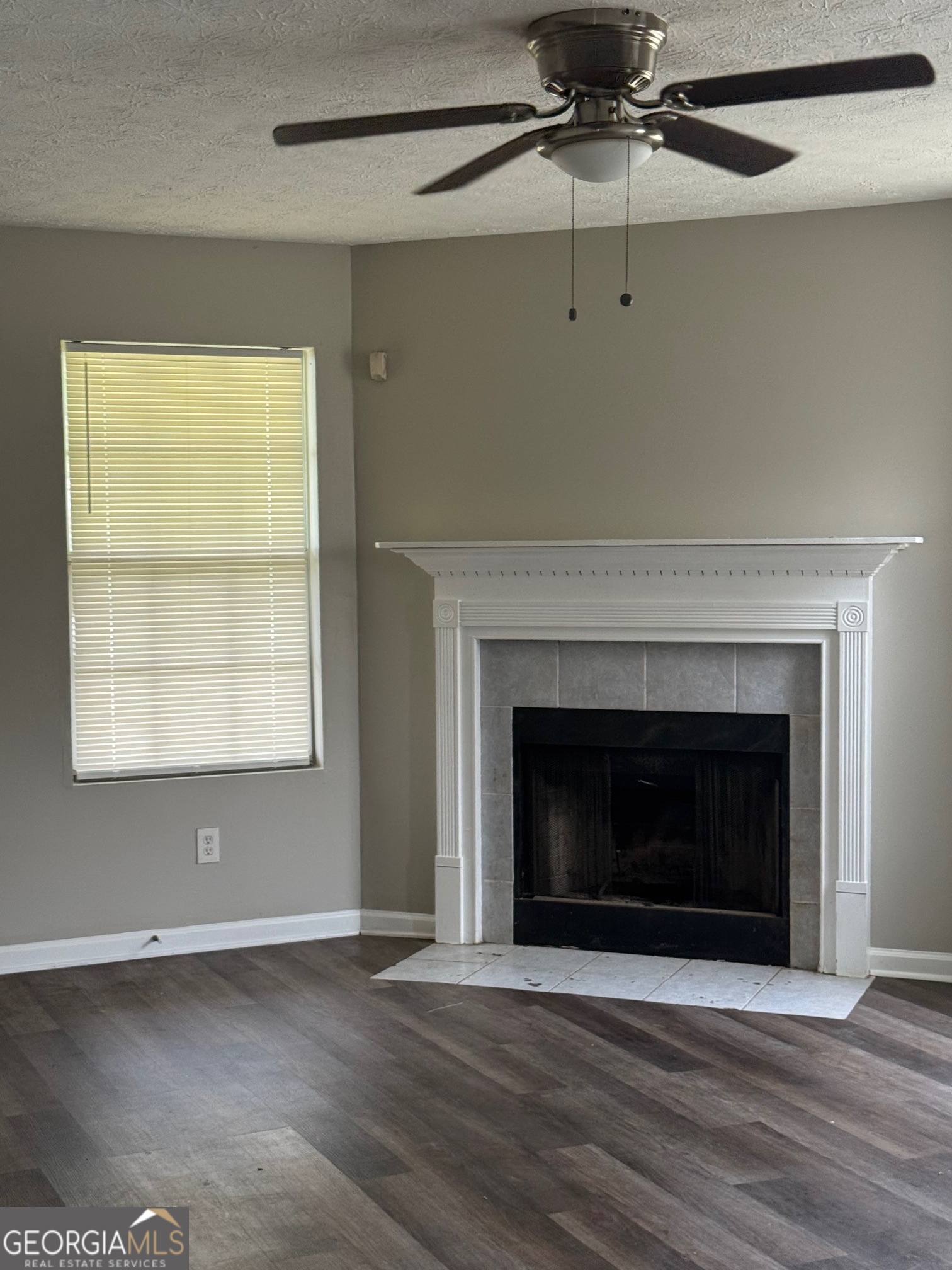 5418 Denny Drive Property Photo 6
