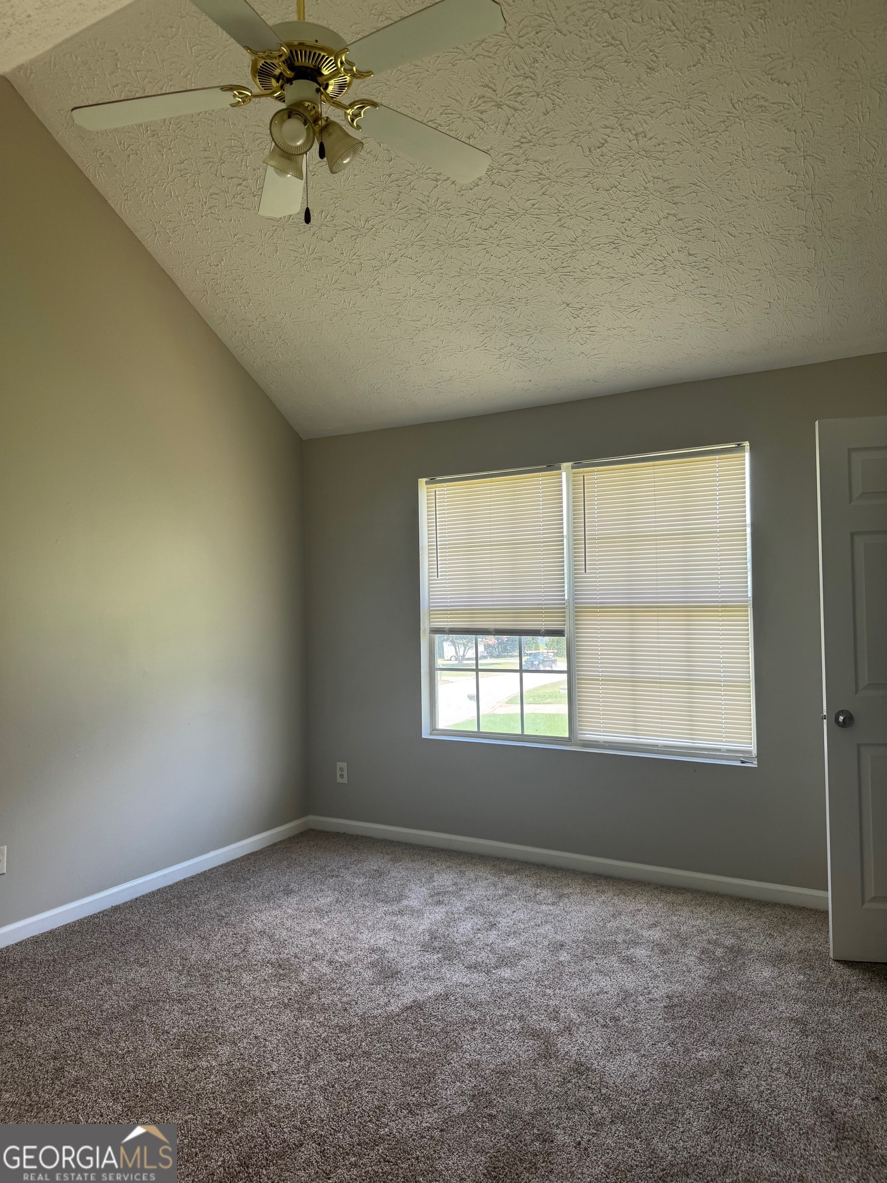 5418 Denny Drive Property Photo 10