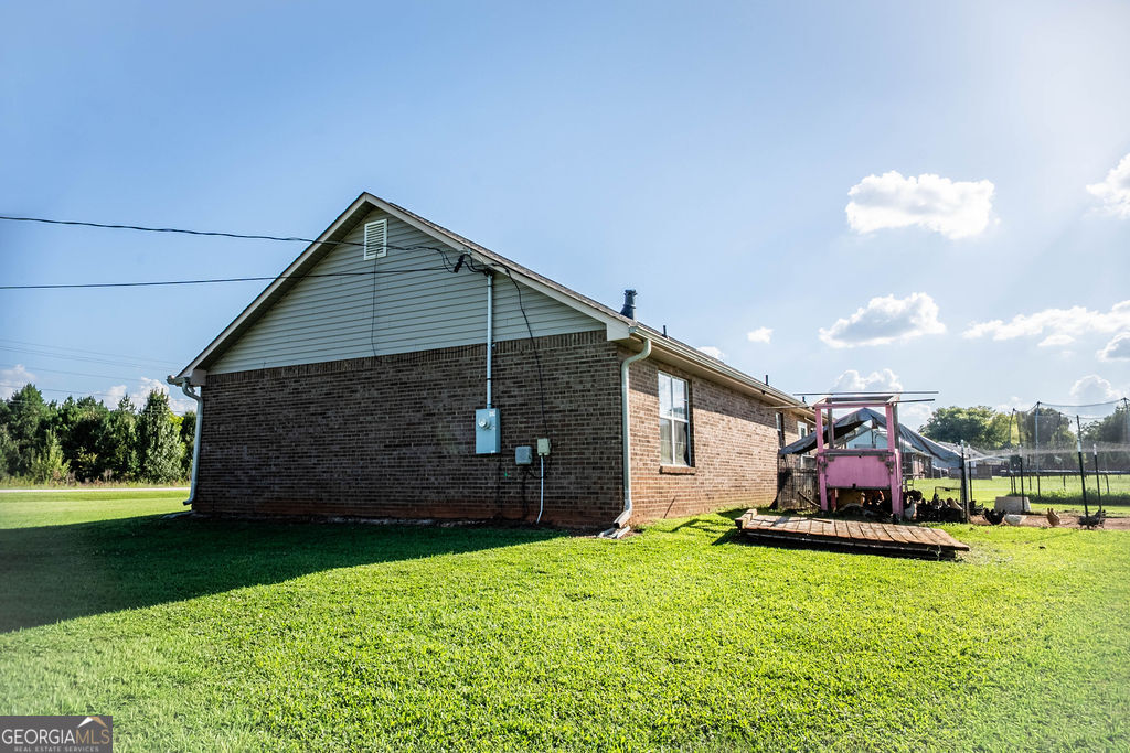 309 Snapping Shoals Road Property Photo 2