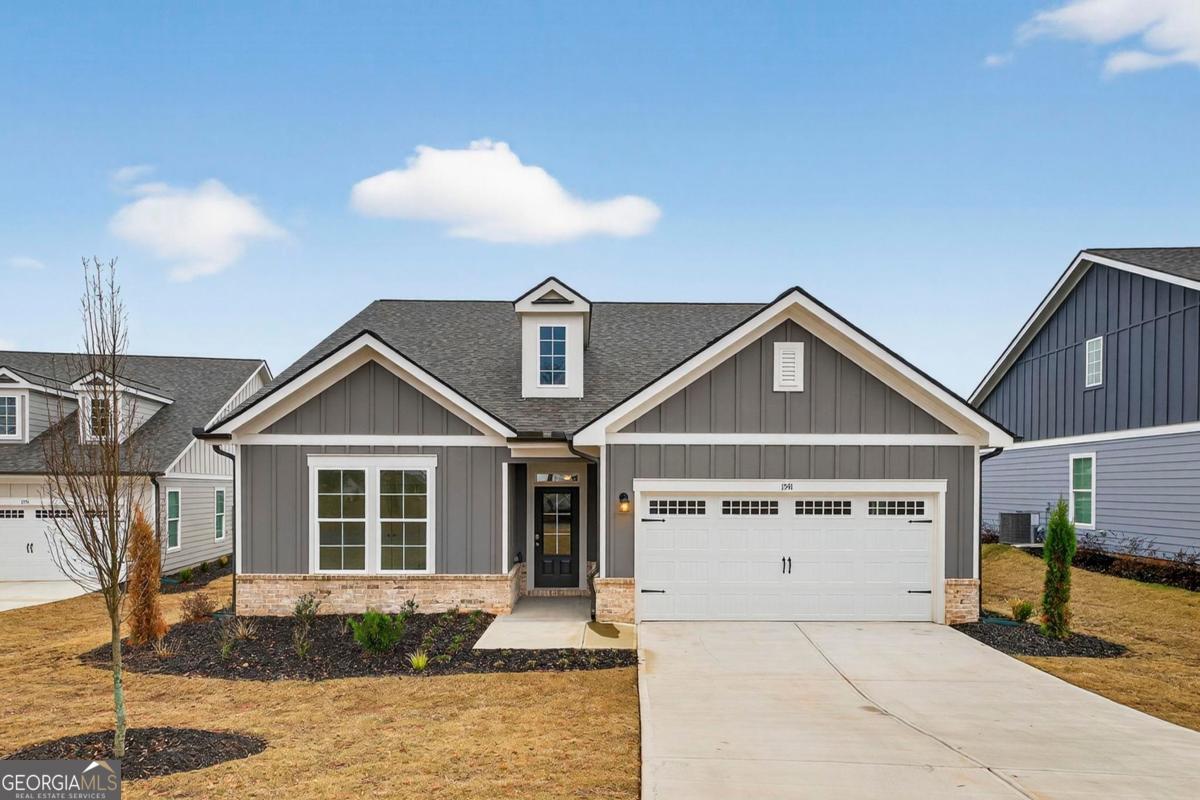 1541 Lake Drive Property Photo 1