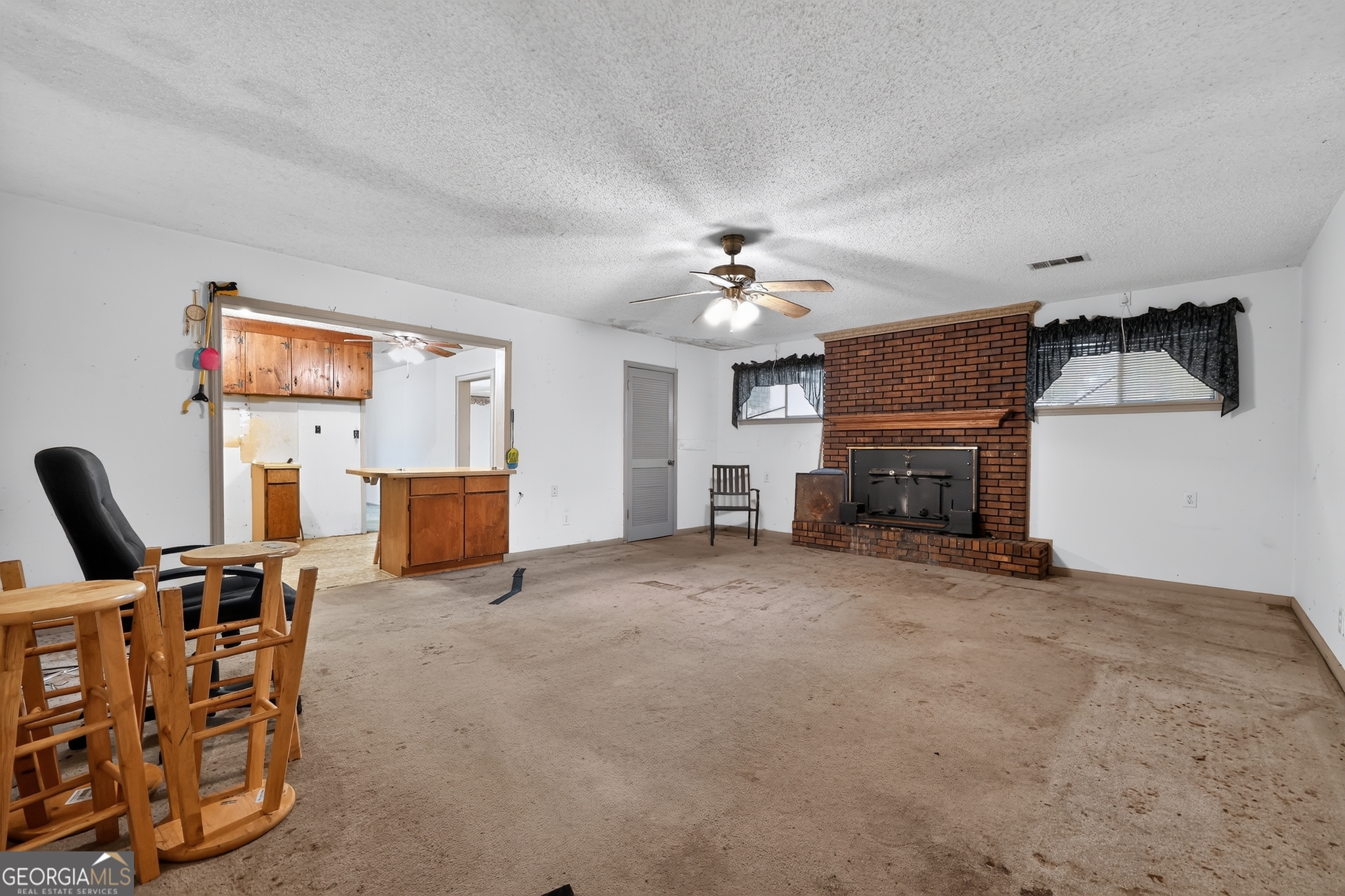 4045 Lindsey Drive Property Photo 6