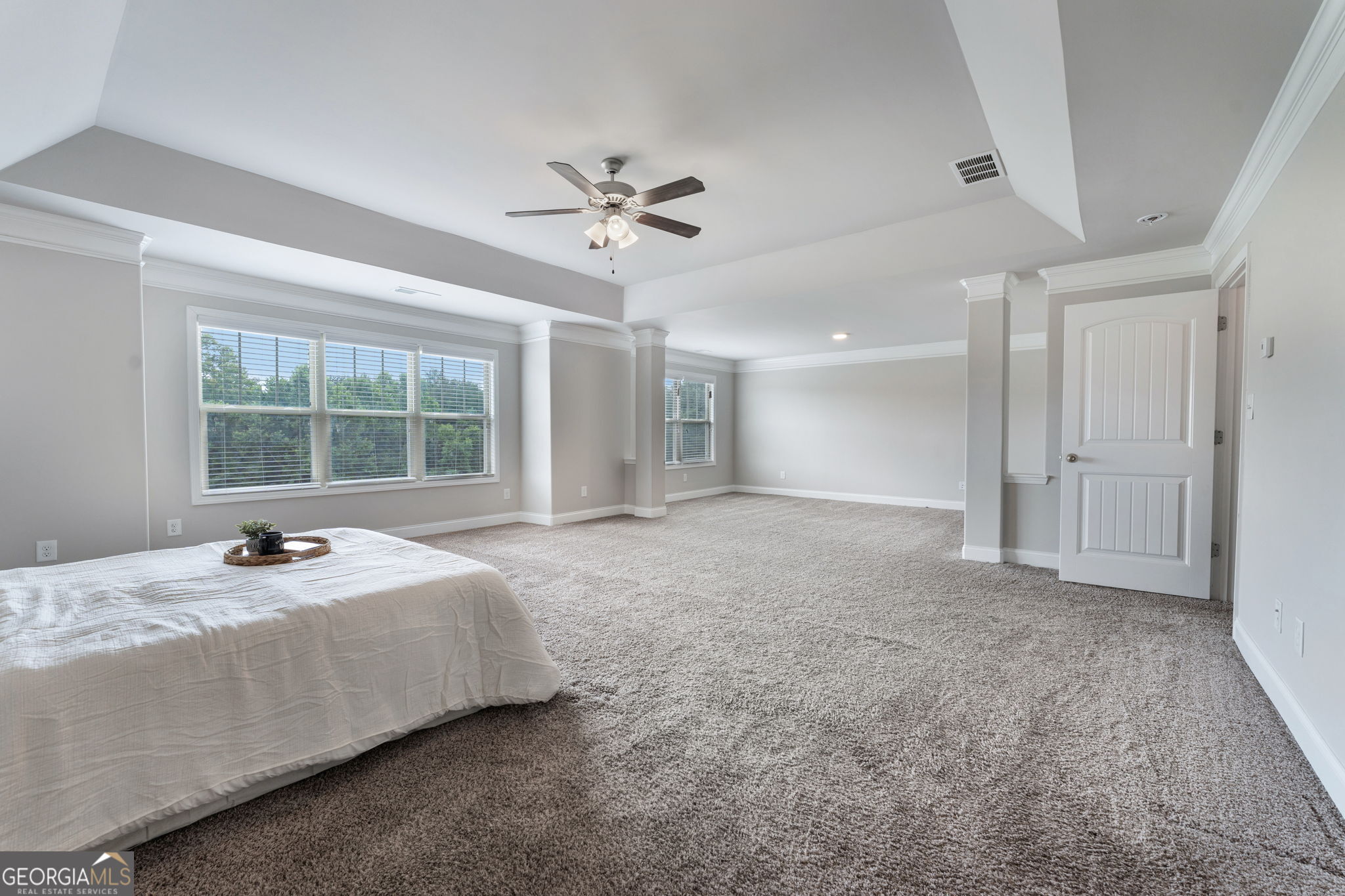 606 Shoshone Circle Property Photo 4
