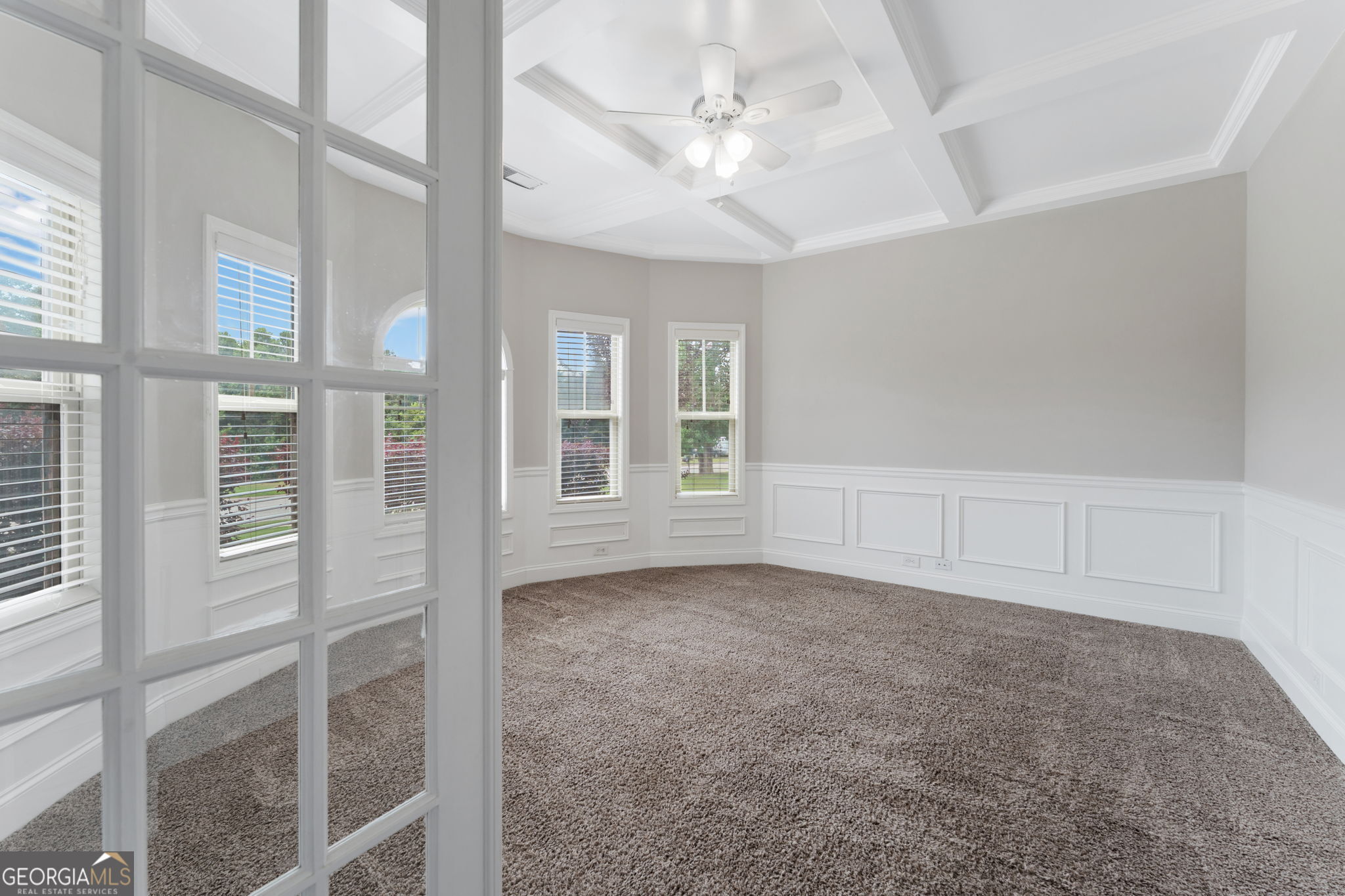 606 Shoshone Circle Property Photo 5